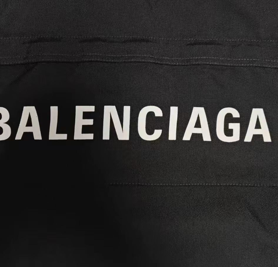 Balenciaga Balenciaga 23ss Mud Show Double Fake Two Secu 2412-Nextarrow Size US M / EU 48-50 / 2 - 3 Thumbnail