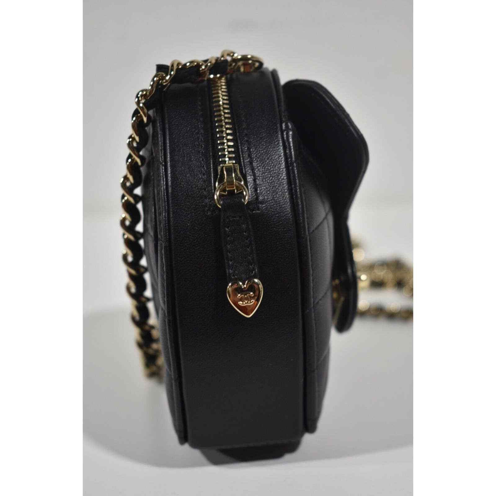 Chanel Chanel Runway Heart Quilted Chain Shoulder Crossbody Bag Size ONE SIZE - 7 Thumbnail