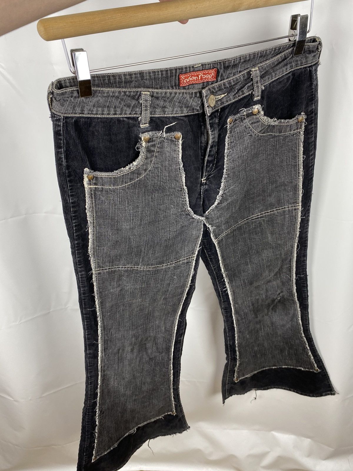 Other Indian Rose Low Rise Corduroy Opium Jeans Flared Italy Size US 30 / EU 46 - 7 Thumbnail