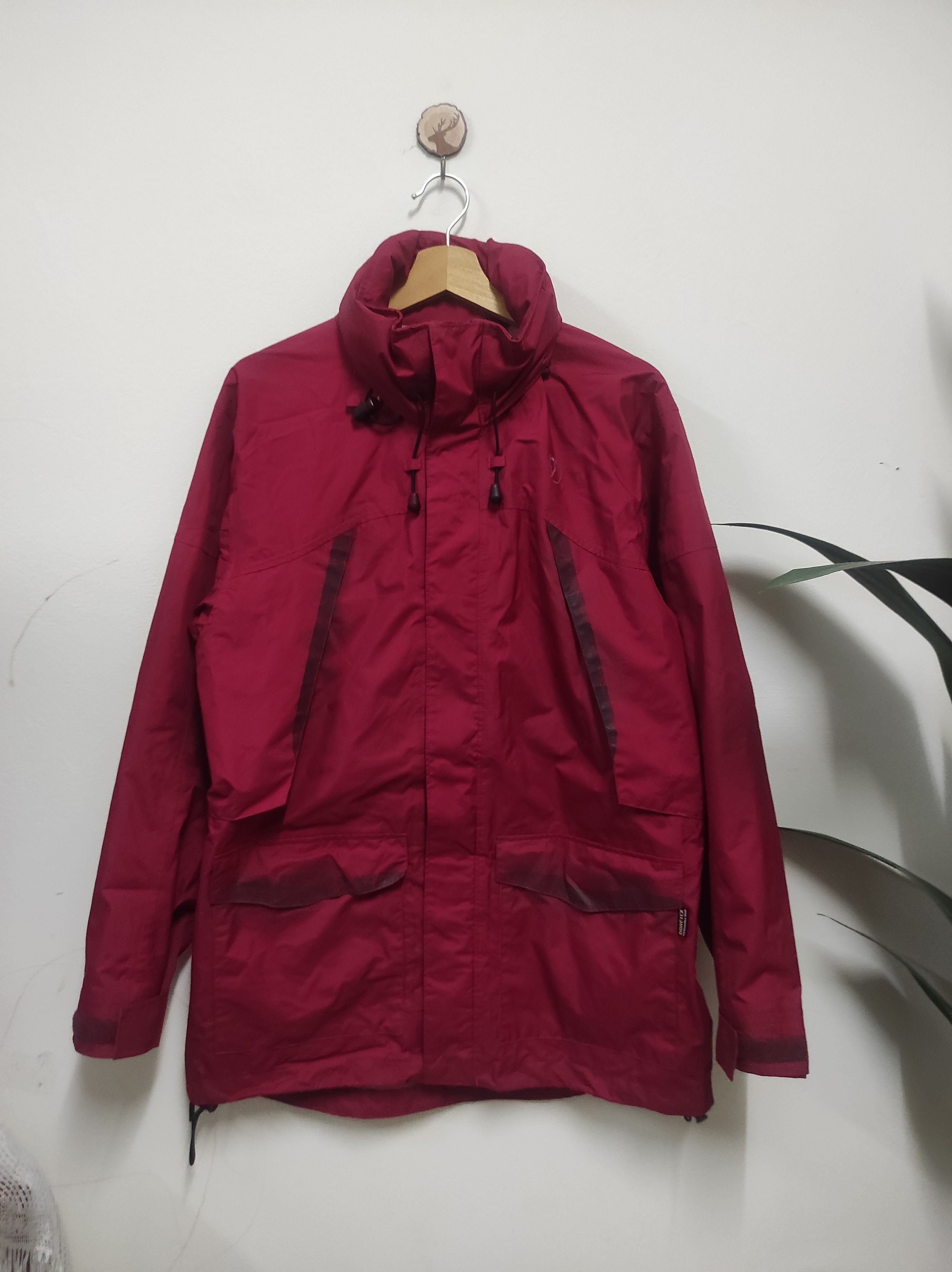 image of Gore-Tex Fjallraven Outdoor Jacket, Men's (Size Small)