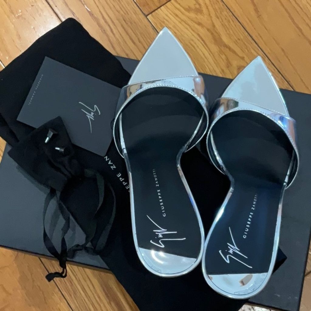 Giuseppe Zanotti Giuseppe Zanotti Intrigo 90 Sandal, Size: EU 37 Size US 7 / IT 37 - 8 Thumbnail