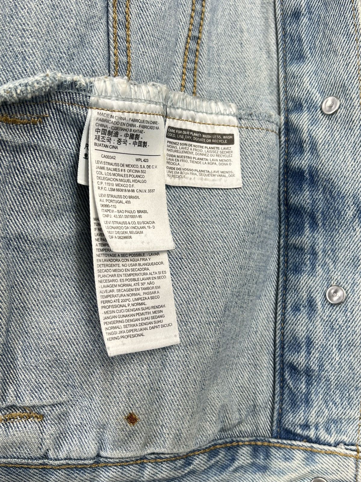 Levi's Vintage Levis Jeans Jacket Size S - M Size M / US 6-8 / IT 42-44 - 9 Thumbnail