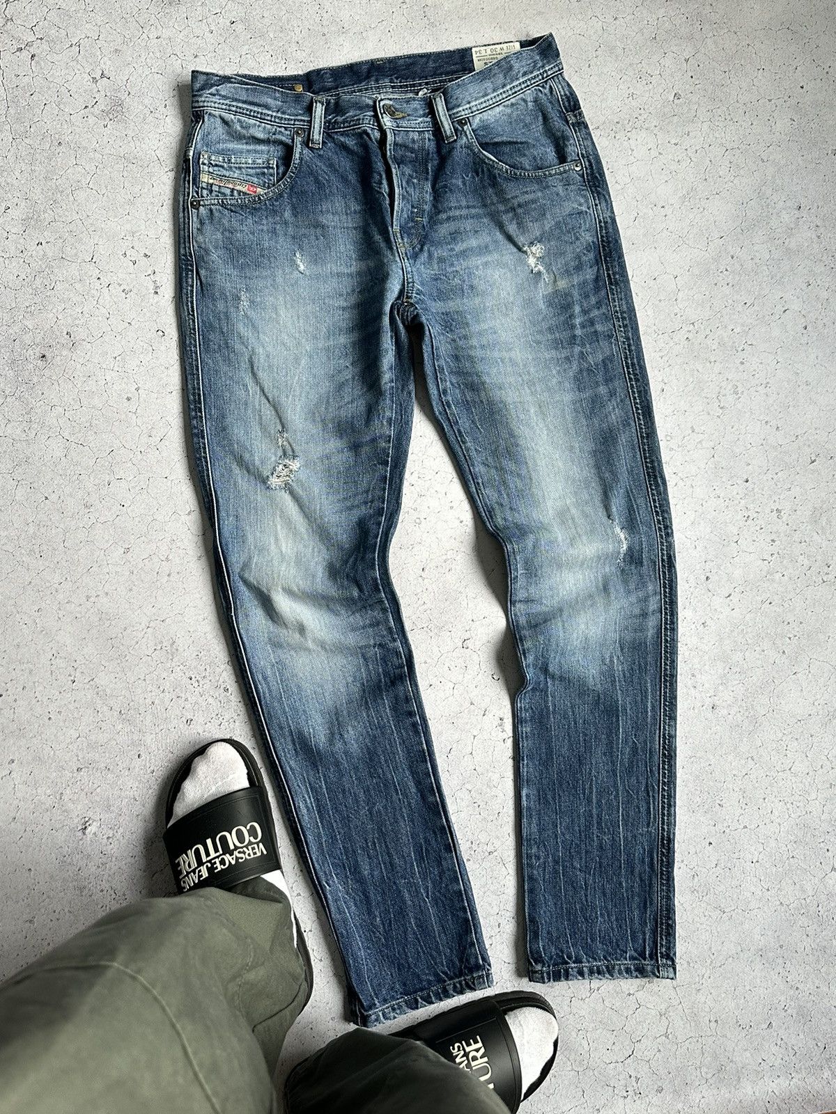 Diesel × Japanese Brand × Vintage VINTAGE DIESEL Y2K DISTRESSED DENIM JEANS PANTS 30x34 Size US 30 / EU 46 - 2 Thumbnail