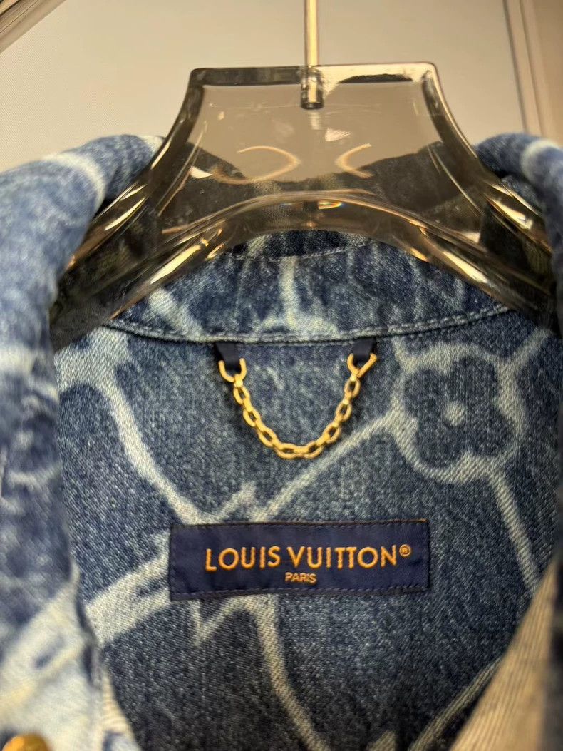 Louis Vuitton Louis Vuitton New fishnet full print presbyopia full logo Size US M / EU 48-50 / 2 - 4 Thumbnail
