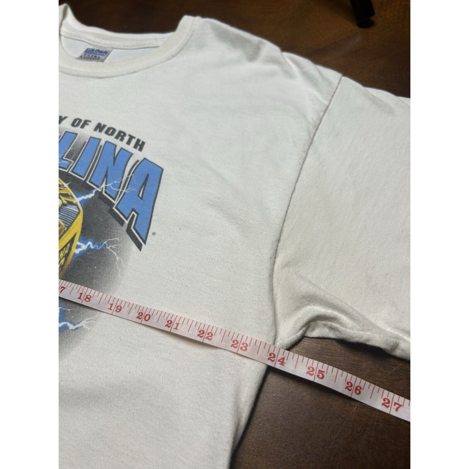 Gildan Y2K NCAA National Championships UNC Tar Heels Basketball Tee Size US XL / EU 56 / 4 - 5 Thumbnail