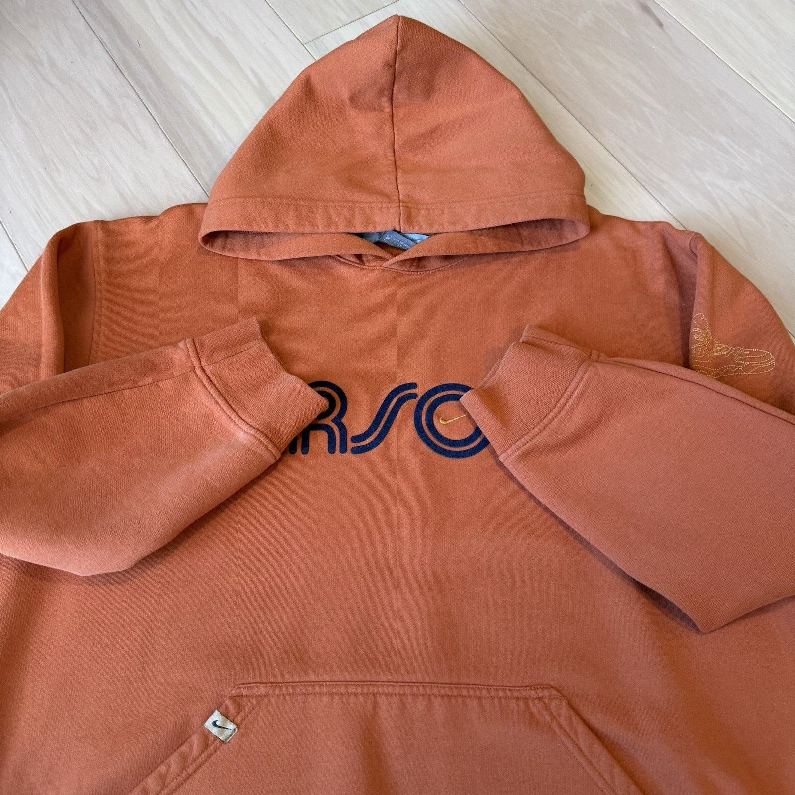Nike Vintage Nike Air Soul Hoodie XL Orange Y2K Fleece Pullover Size US XL / EU 56 / 4 - 4 Thumbnail