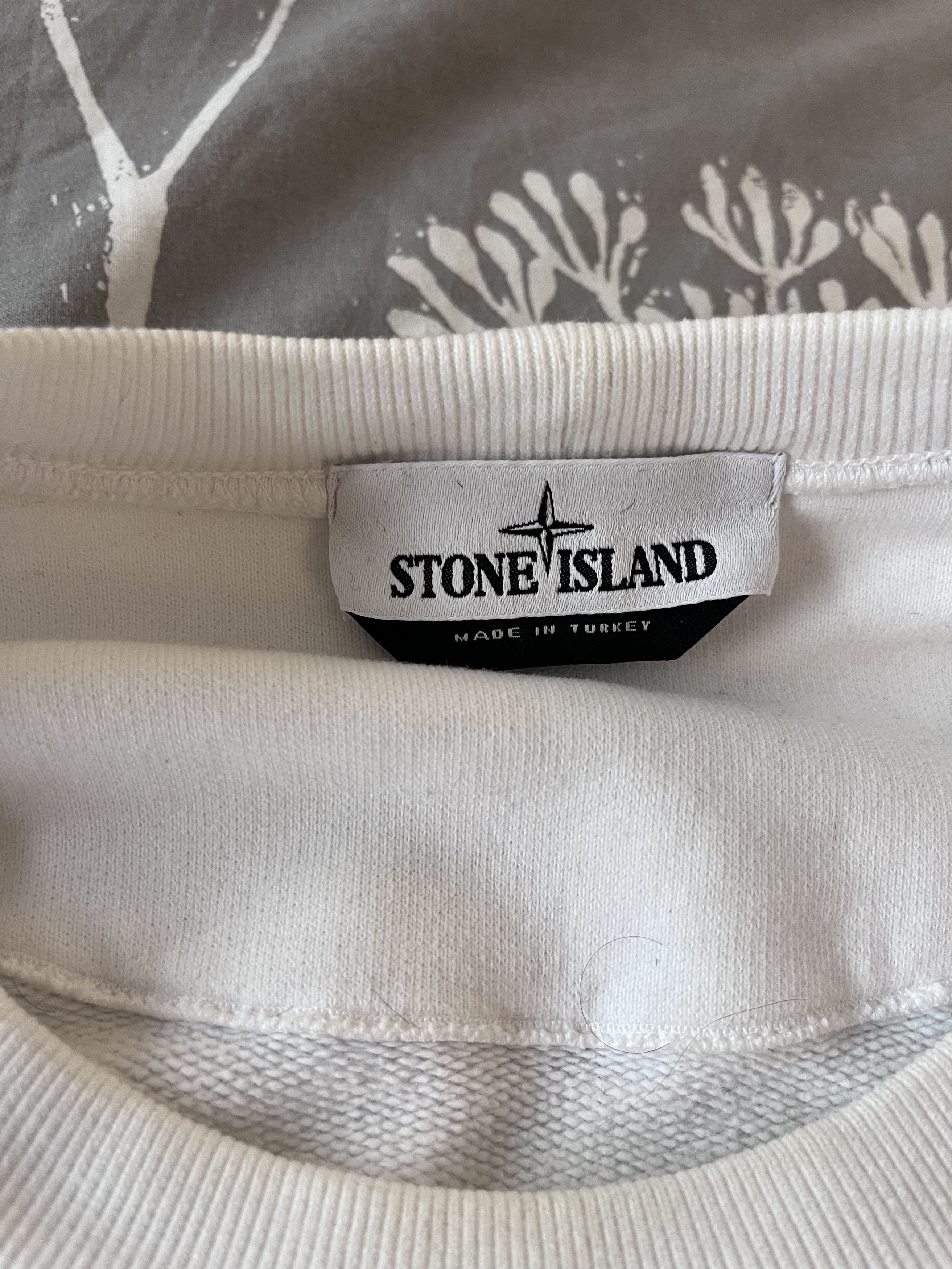 Stone Island Stone Island White Crewneck Sweatshirt (L) Size US L / EU 52-54 / 3 - 3 Thumbnail