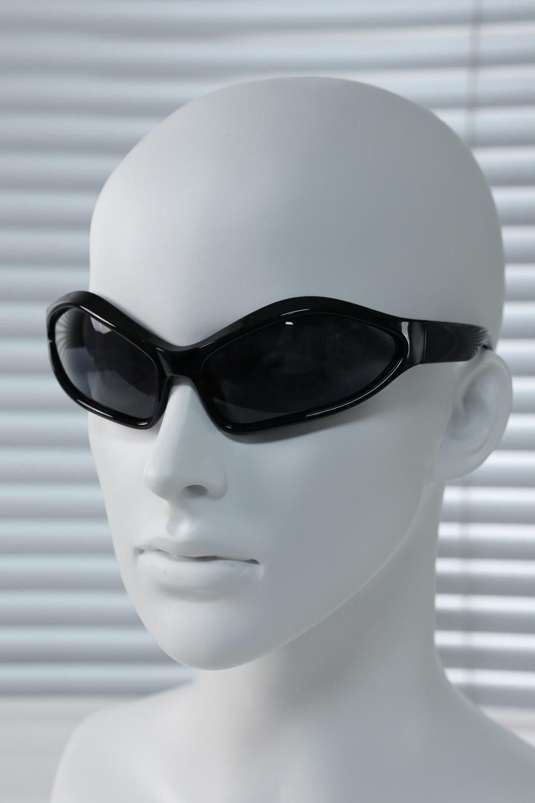Other Vtg Y2k Avant Garde Future Sunglasses Black Unisex One Size Size ONE SIZE - 2 Thumbnail