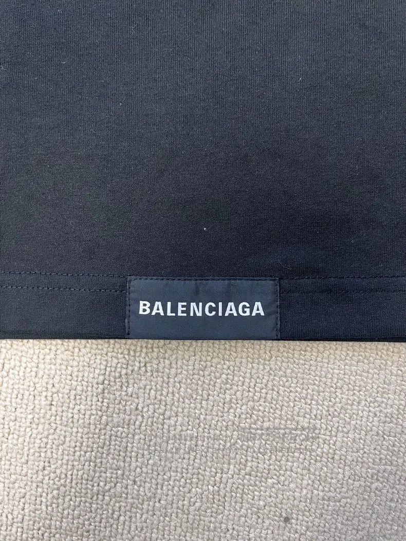 Balenciaga Balenciaga Solid Color Round Neck Short Sleeve T-Shirt Size M / US 6-8 / IT 42-44 - 3 Thumbnail