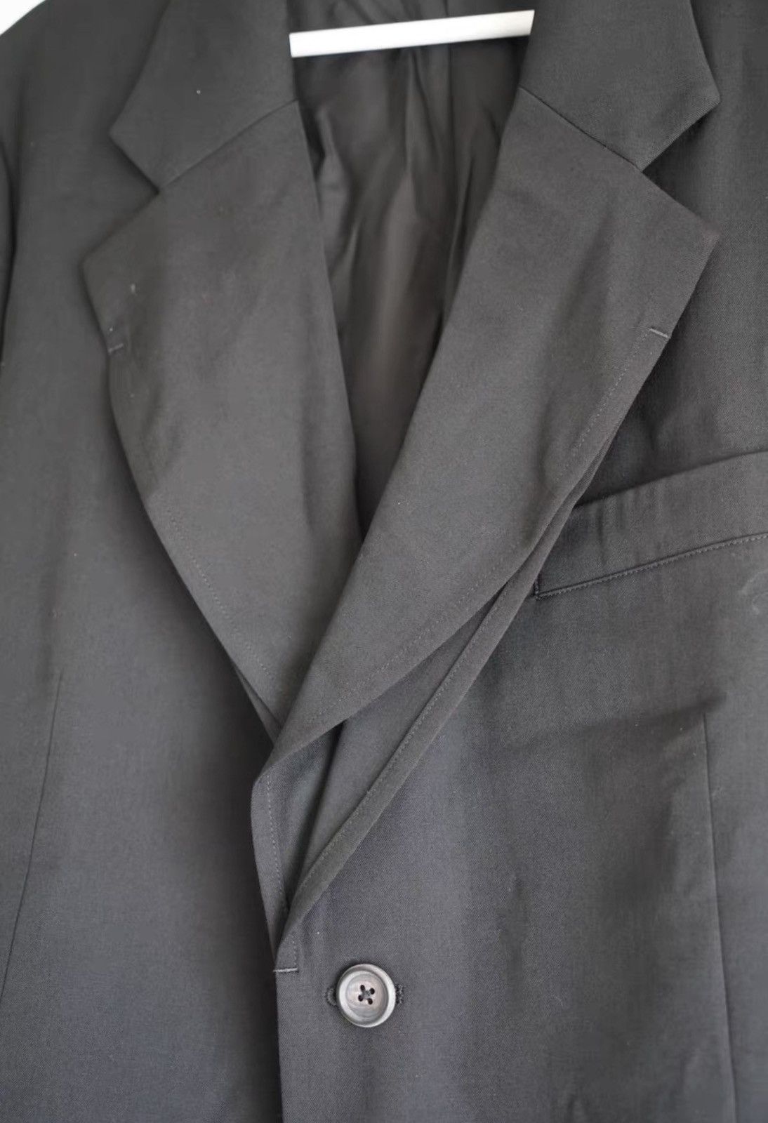 Yohji Yamamoto Yohji Yamamoto 11aw Crow Asymmetrical Double Blazer K4 Size US L / EU 52-54 / 3 - 3 Thumbnail
