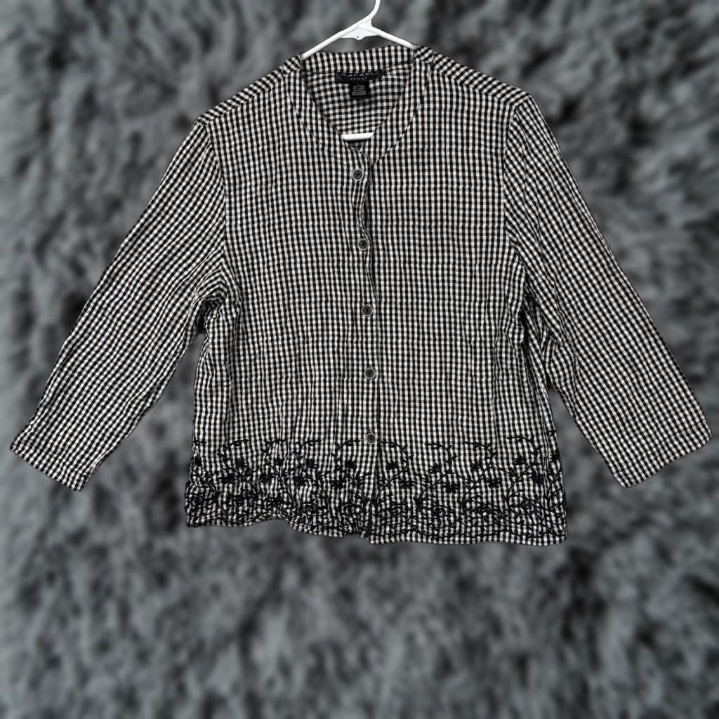 Vintage VINTAGE Rafael Sport Black White Gingham Floral Embroidered 3/4 Sleeve Button-Up Shirt Women L Size L / US 10 / IT 46 - 1 Thumbnail