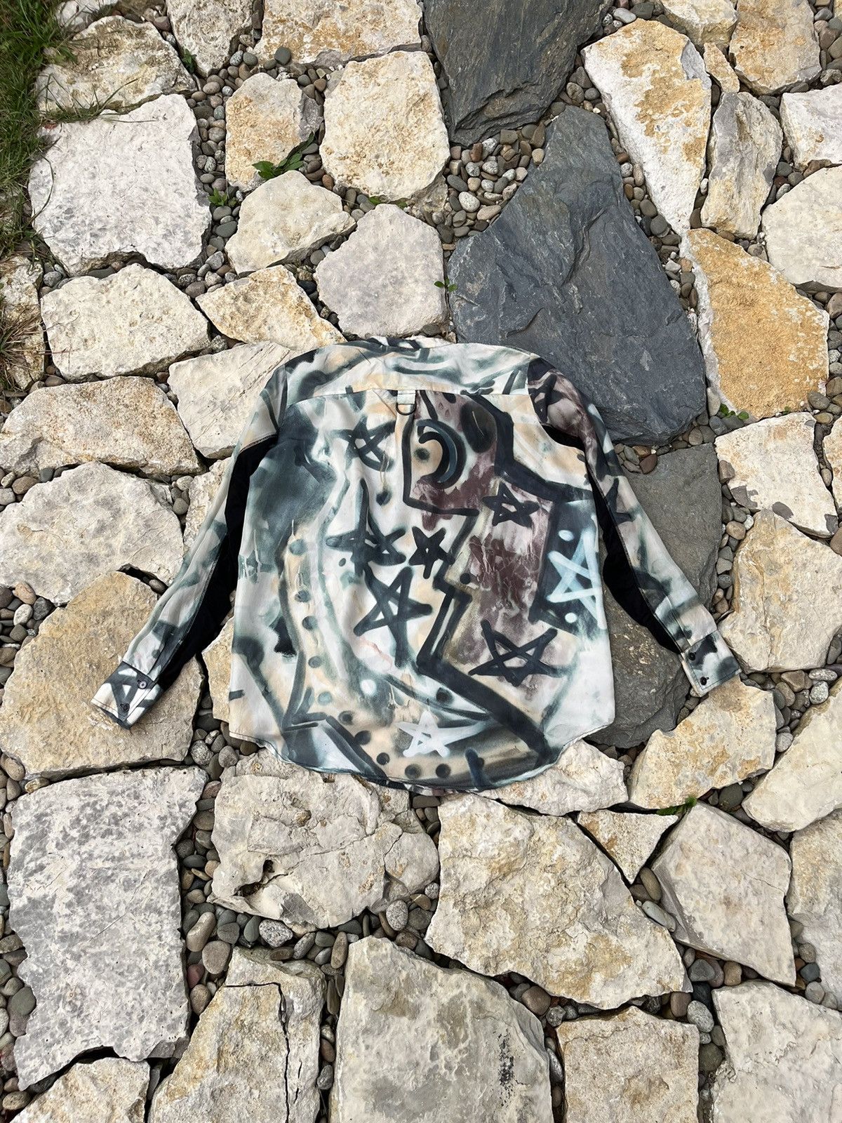 Acne Studios × Vintage Vintage Acne Studios AW10 silk shirt grafiti star full print Size XS / US 0-2 / IT 36-38 - 2 Thumbnail