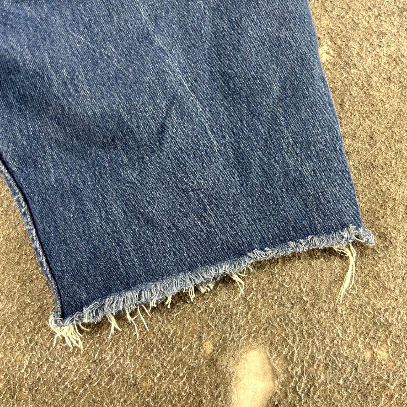 Levi's VINTAGE Levi's 501 Shorts Men 38 Blue Denim Distressed USA 90s Chino 5-Pocket Size US 38 / EU 54 - 3 Thumbnail