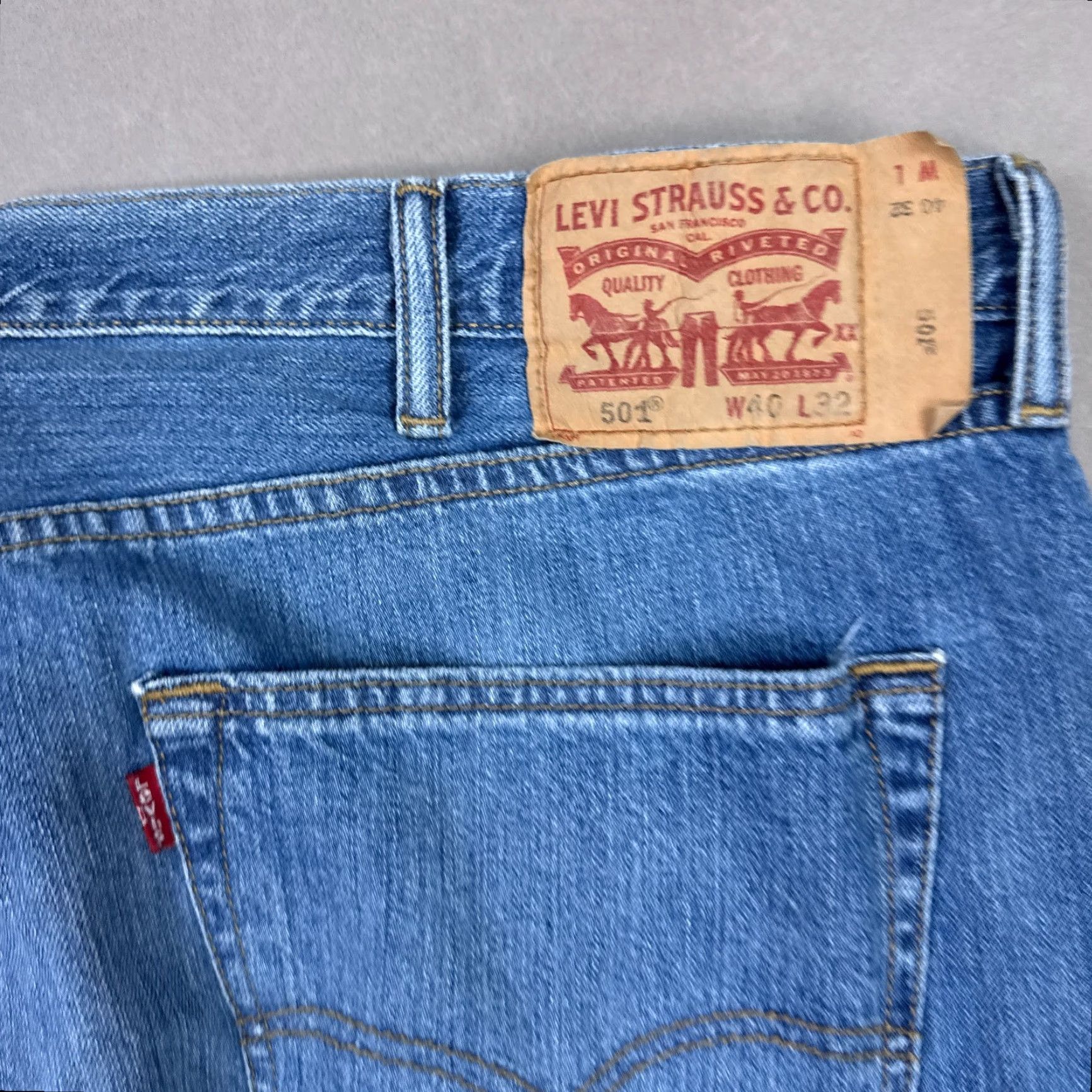 Levi's Levi's 501 Jeans Mens 40x32 Blue Denim Jeans Button Fly Vintage No Size US 40 / EU 56 - 7 Thumbnail