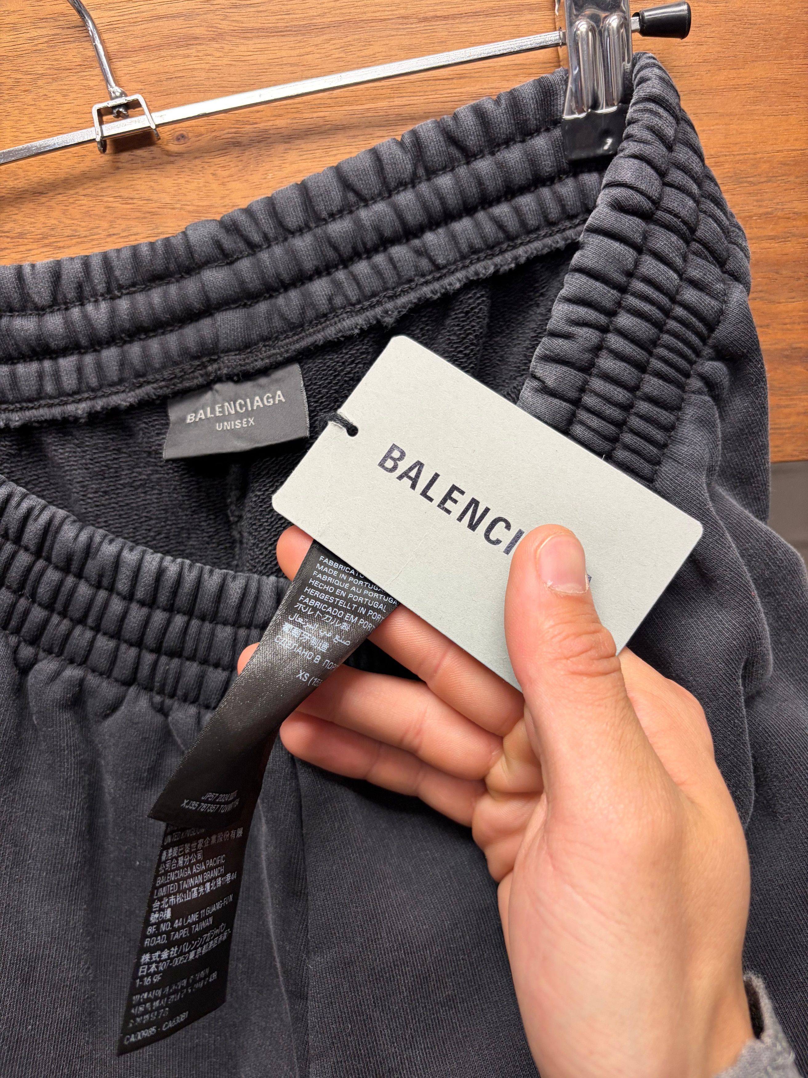 Balenciaga 2024 Balenciaga ‘Unbranded’ Washed Black Distressed Wide Leg Sweatpants Size US 28 / EU 44 - 5 Thumbnail