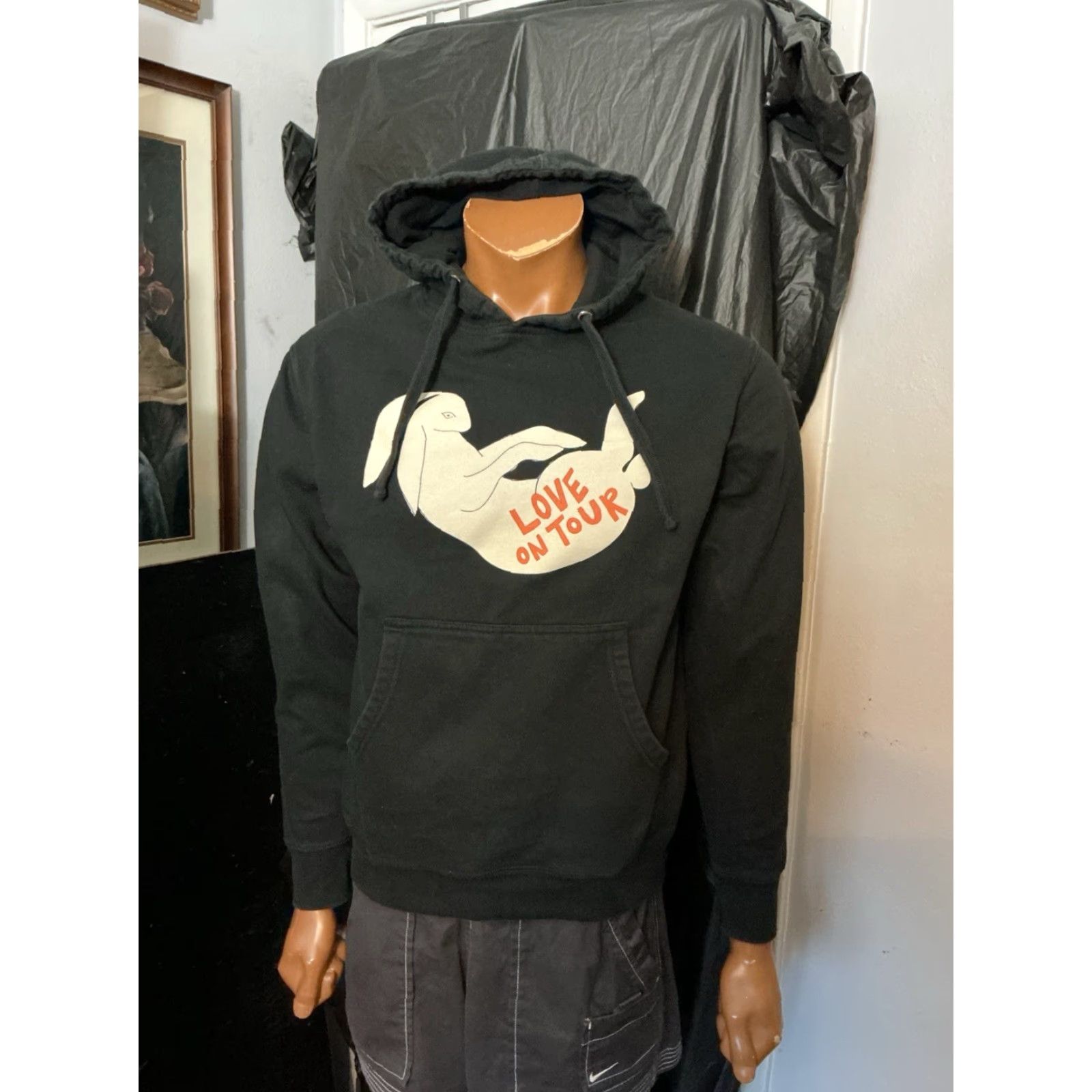 Vintage VINTAGE Harry Styles Love On Tour Bunny Rabbit Official Merch Black Pullover Hoodie Sz.S Mens Pullover Hoodie Bunny Rabbit Love On Tour 90s? Size US S / EU 44-46 / 1 - 7 Thumbnail