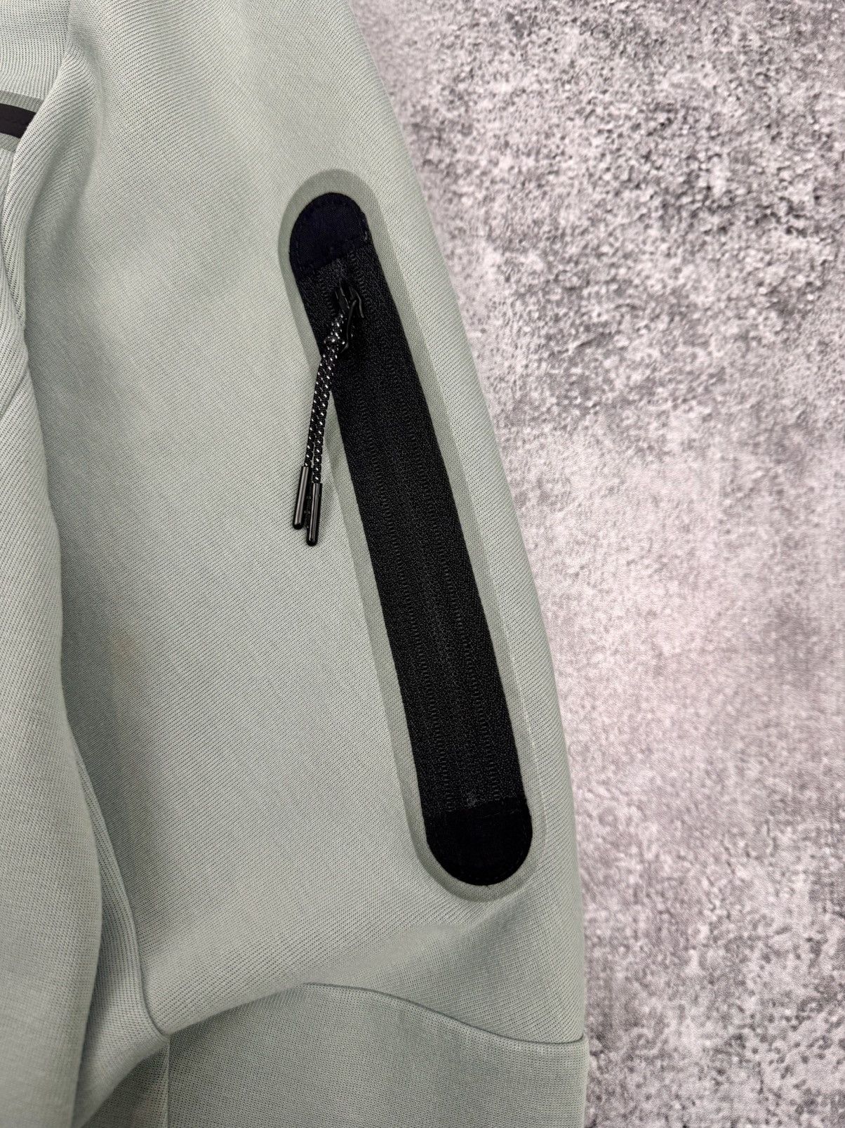 Nike Nike Men Tech Fleece Basic Zip Hoodie Grey/Green Size S Size US S / EU 44-46 / 1 - 4 Thumbnail