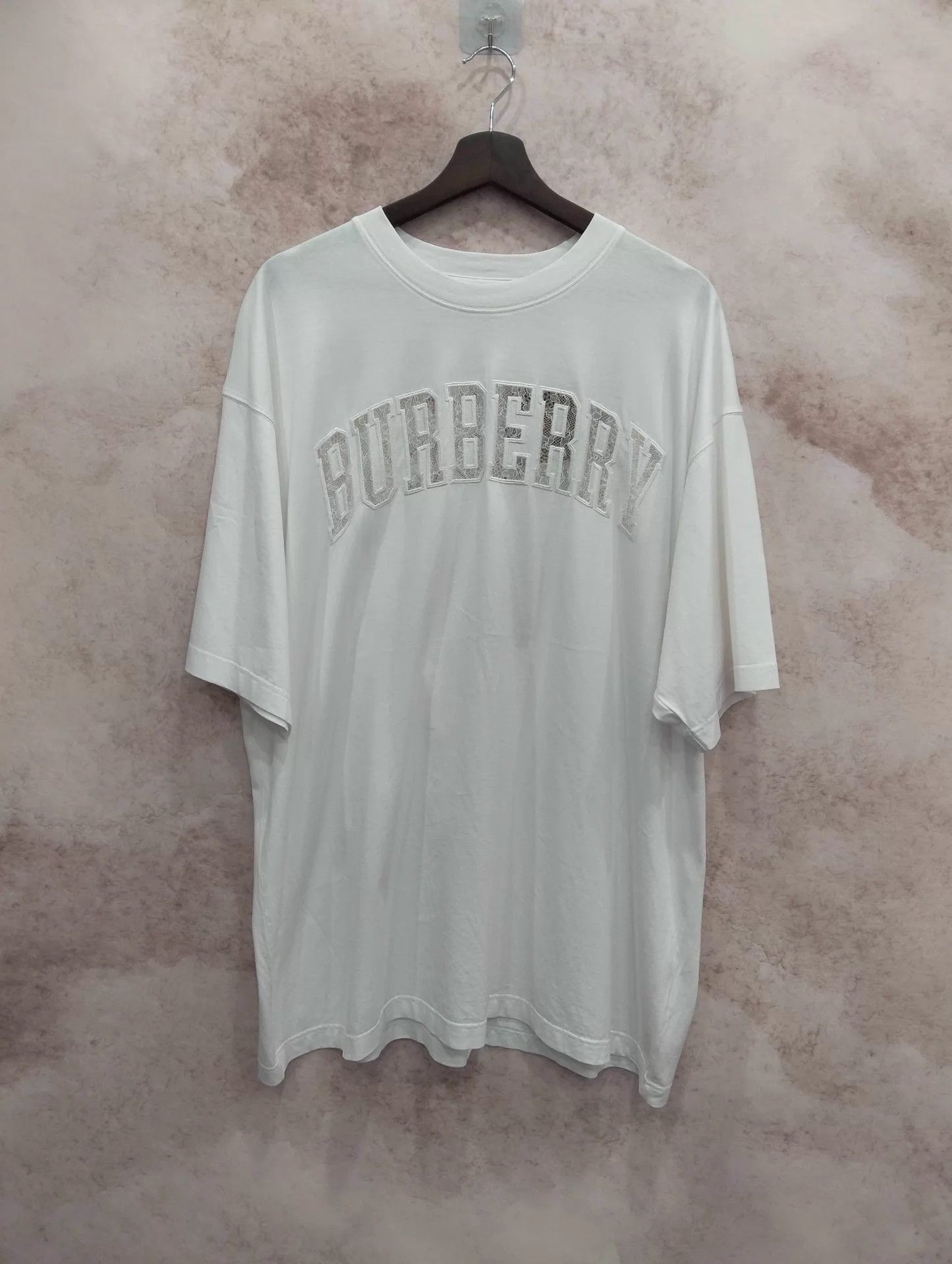 Burberry Burberry Lace Letter Short Sleeve L Size US L / EU 52-54 / 3 - 1 Thumbnail