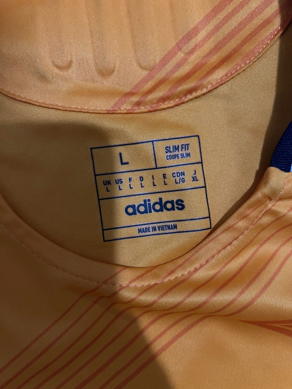 Adidas Real Madrid Away Kit 2024 - Size L Size US L / EU 52-54 / 3 - 4 Thumbnail