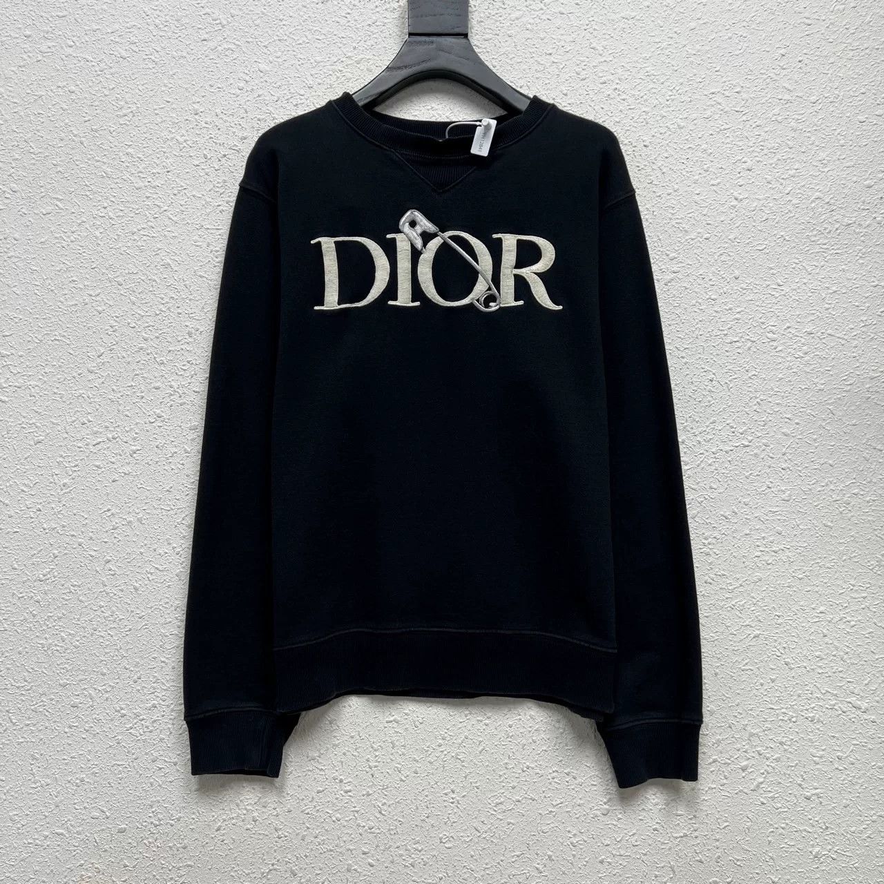 Dior dior embroidered sweatshirt with pin detail Size US M / EU 48-50 / 2 - 1 Thumbnail