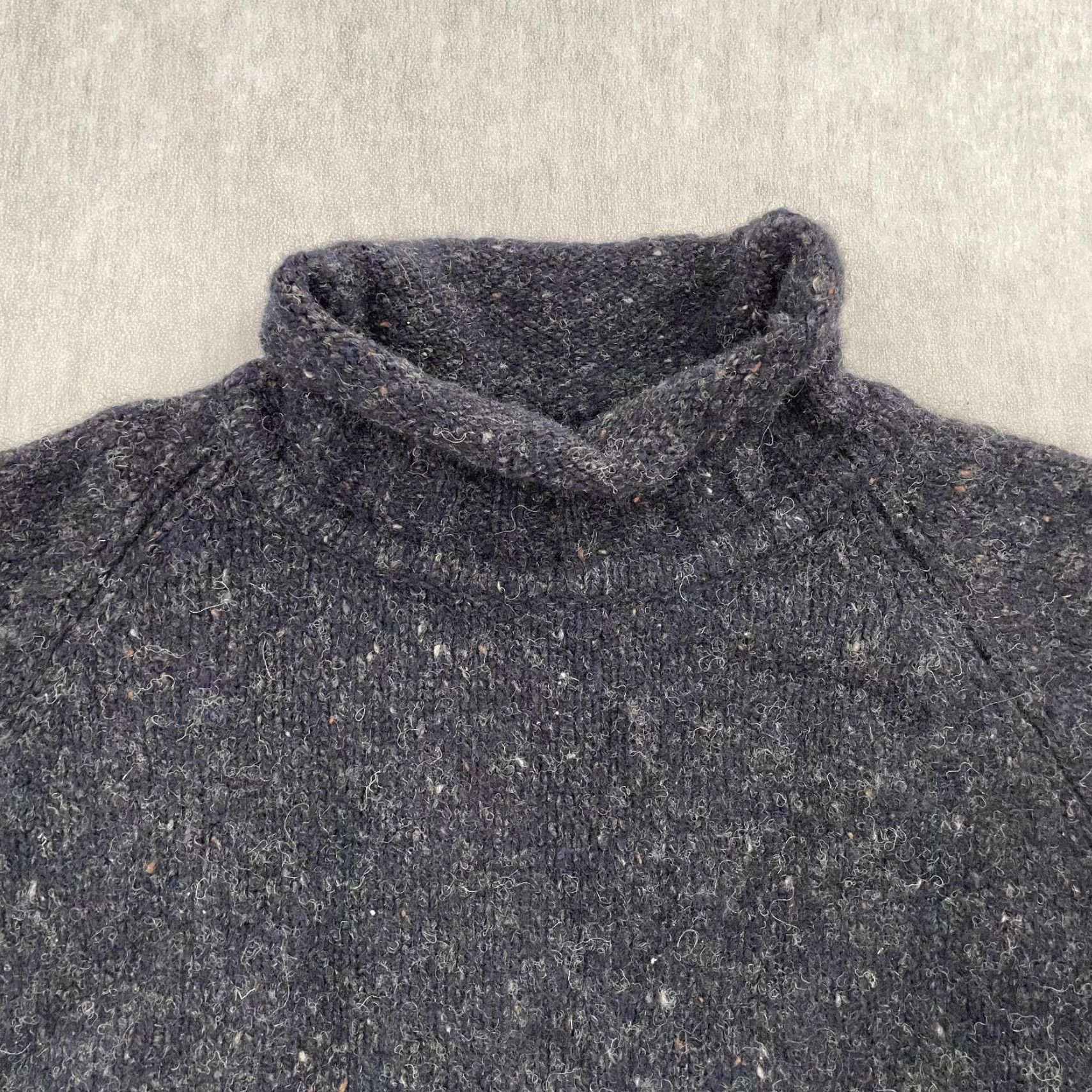 Abercrombie & Fitch VINTAGE Abercrombie & Fitch Sweater Adult XL Blue Wool Turtleneck Hong Kong Mens Size US XL / EU 56 / 4 - 2 Thumbnail