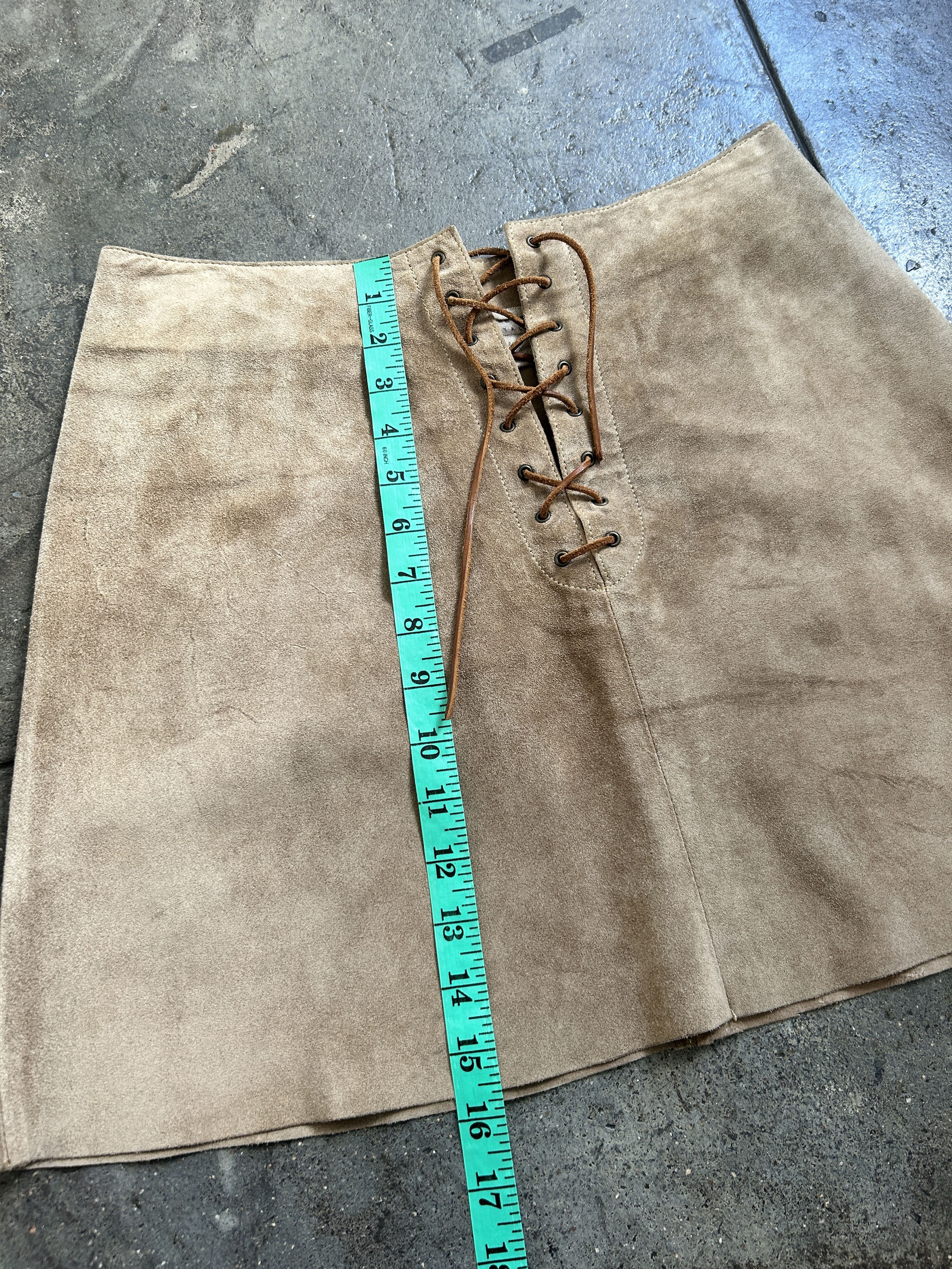 Miu Miu 1994 / 1995 Miu Min 100% Suede Leather Skirt w/ Suede String Size 34" / US 12 / IT 48 - 6 Thumbnail