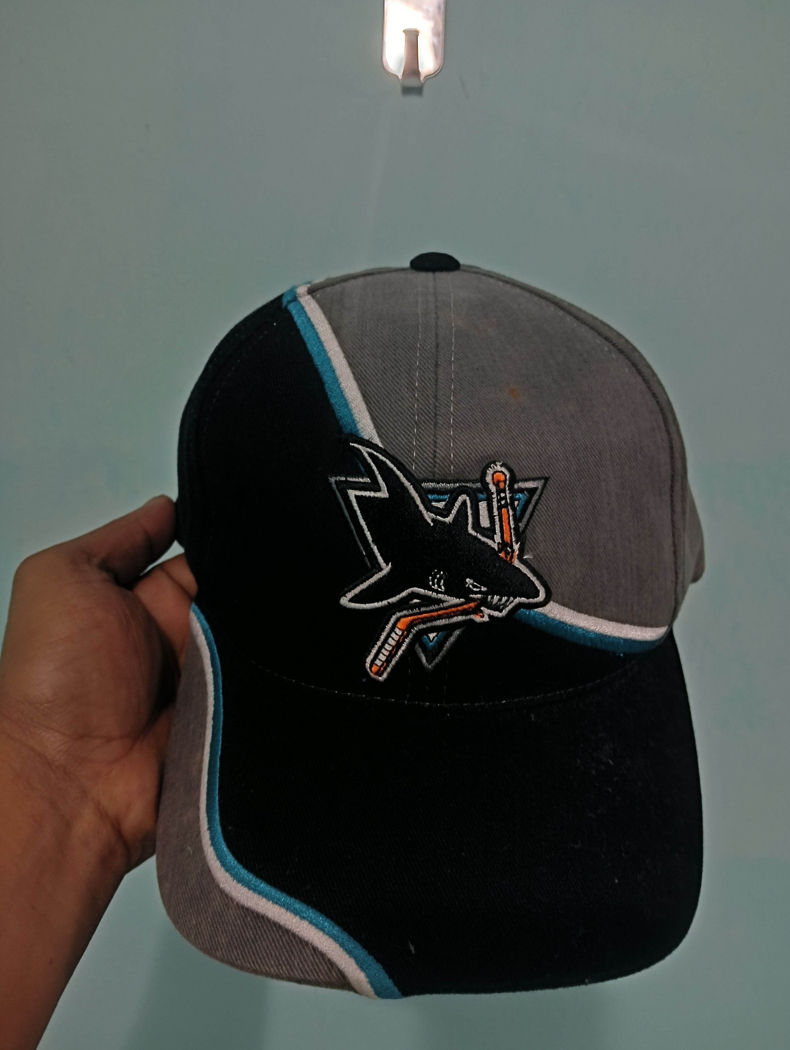 NHL vintage 90s san jose sharks nhl cap Size ONE SIZE - 1 Thumbnail