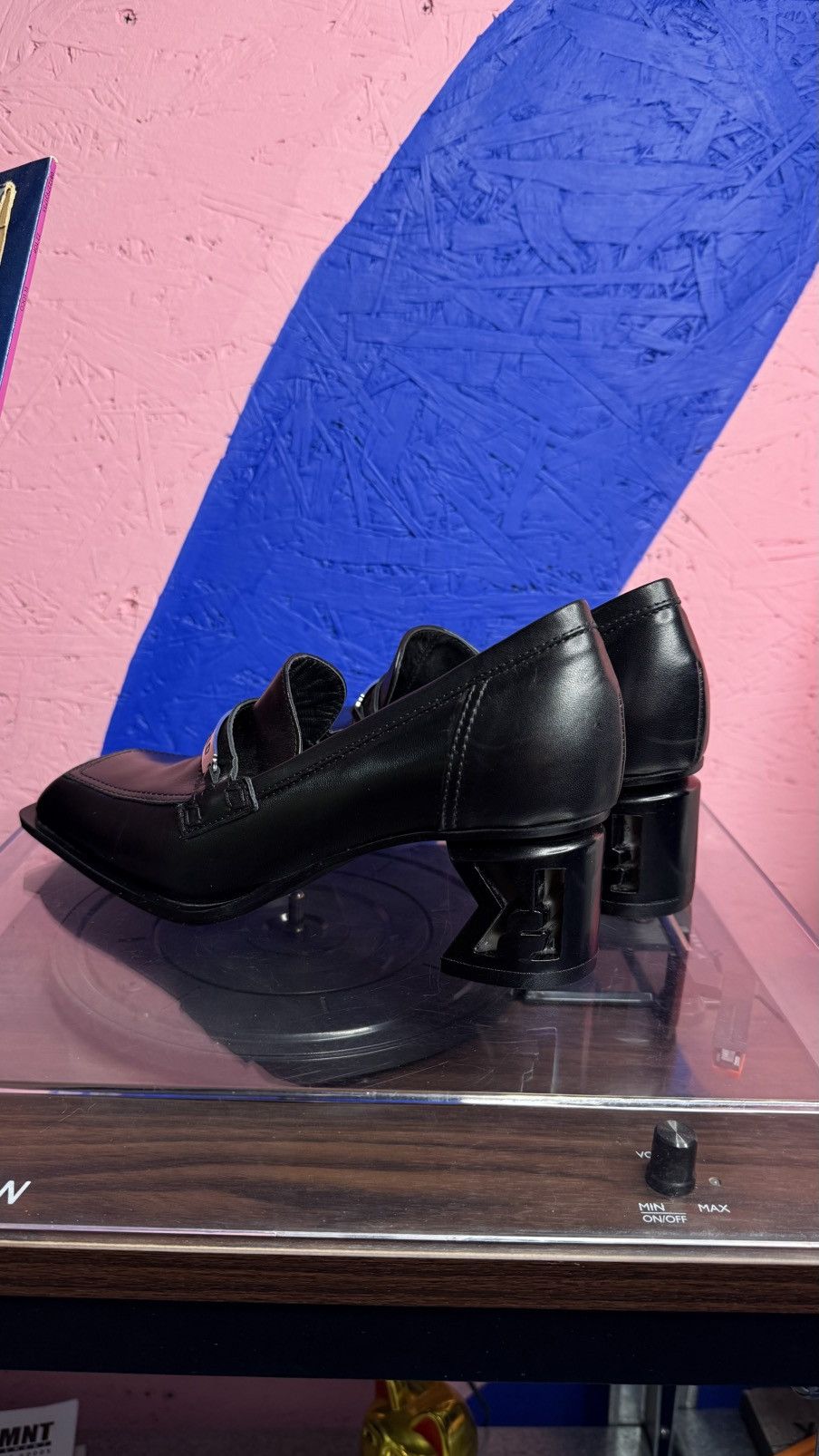 Karl Lagerfeld Karl Lagerfeld Square Toe Logo Heels / Loafers Size US 7 / IT 37 - 3 Thumbnail