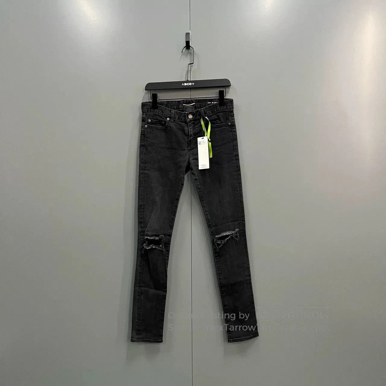 saint laurent distressed jeans size 27.
