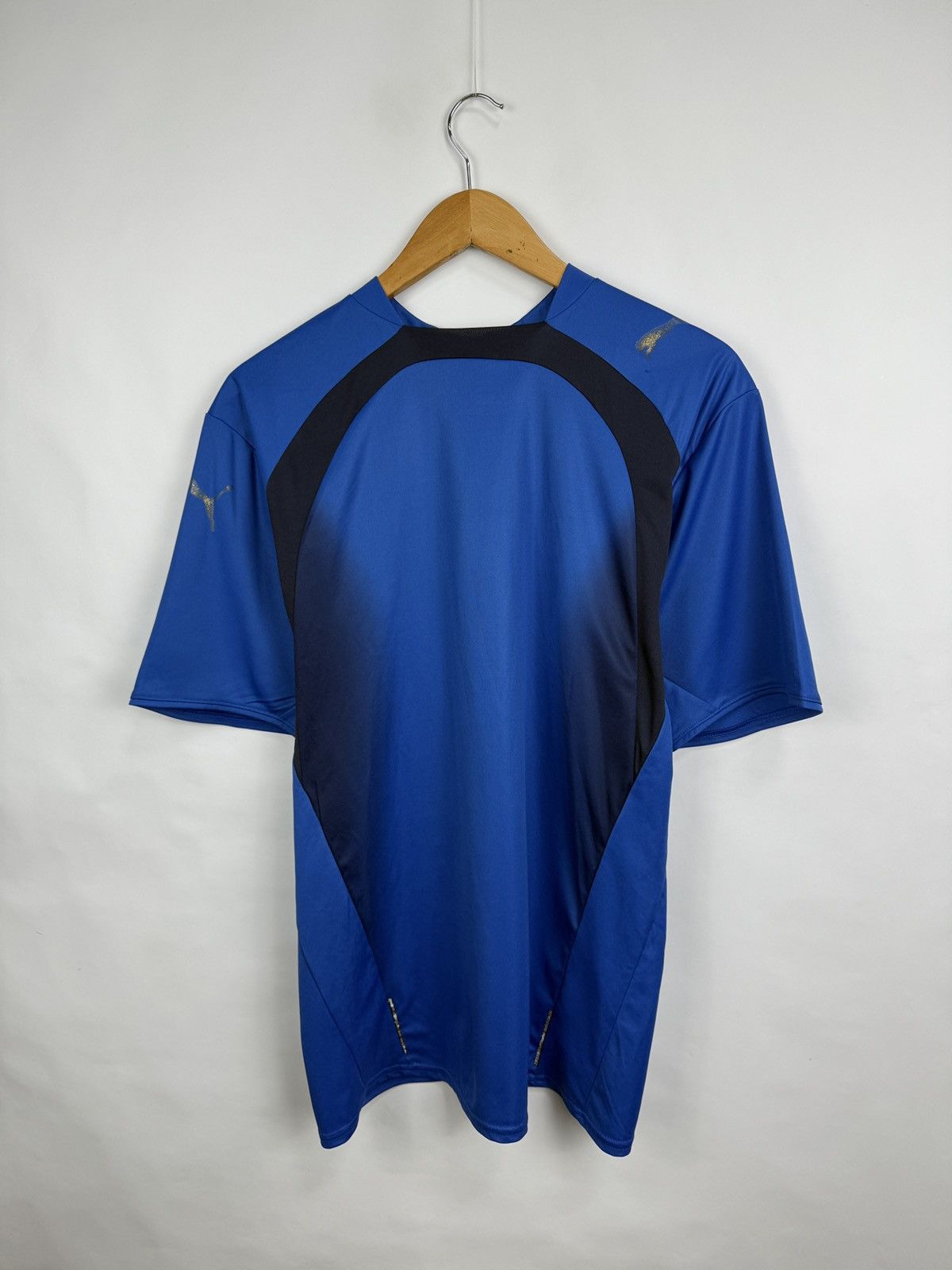 Puma 🇮🇹 Vintage 2006 Puma Italy Soccer Jersey T-Shirt Retro Rare Size US M / EU 48-50 / 2 - 7 Thumbnail