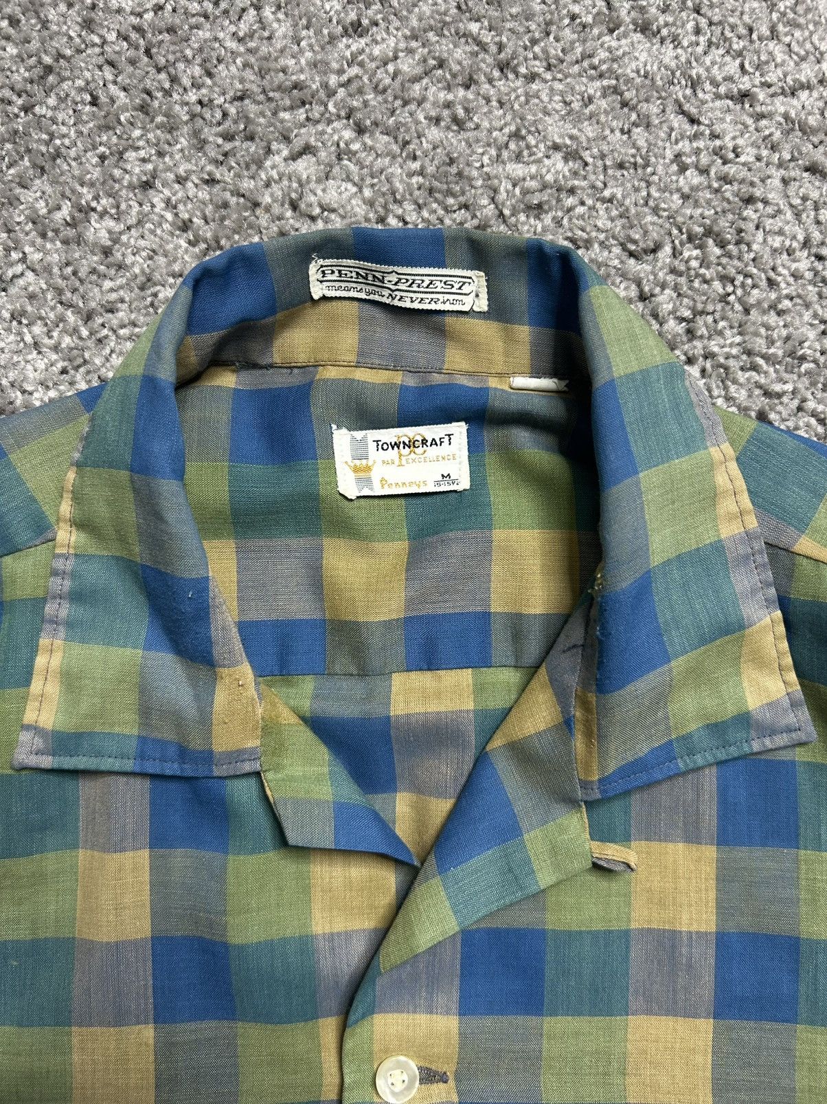 Vintage 60s Loop Collar Penneys Towncraft Button Up Shirt
