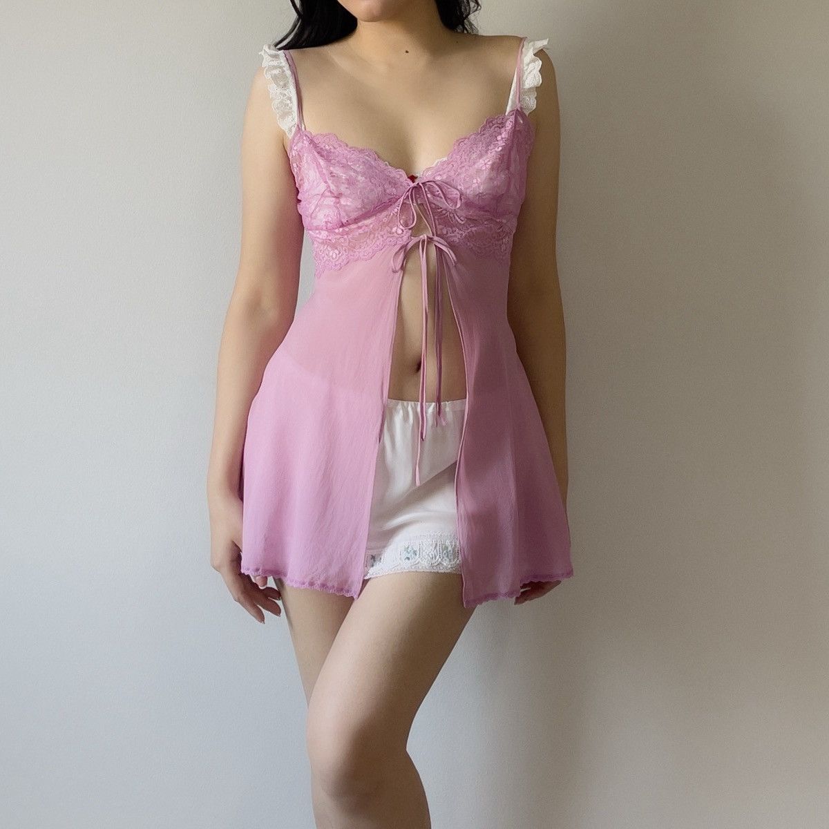 Victoria's Secret Vintage 2000s Pink Lace & Silk Camisole (Medium) Size M / US 6-8 / IT 42-44 - 1 Thumbnail