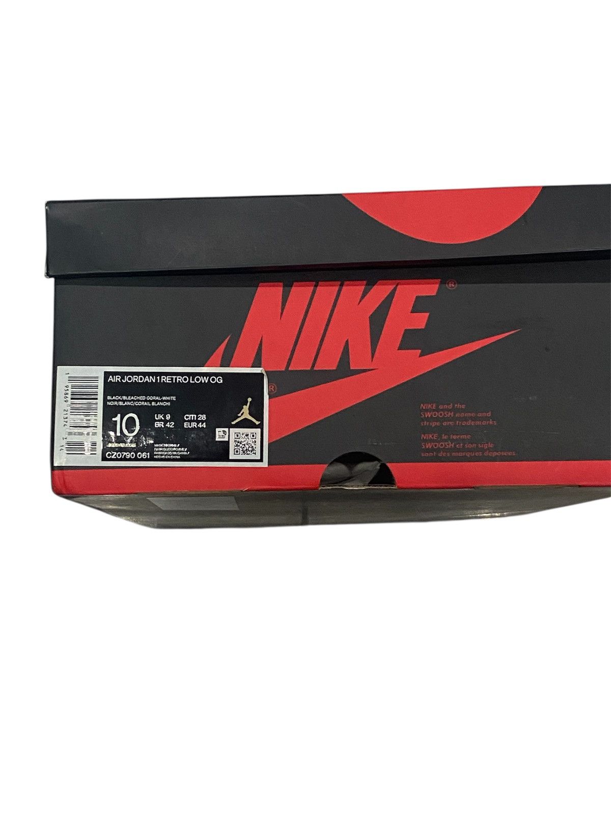 Nike Air Jordan Retro OG “Bleached Coral” Size US 10 / EU 43 - 10 Thumbnail
