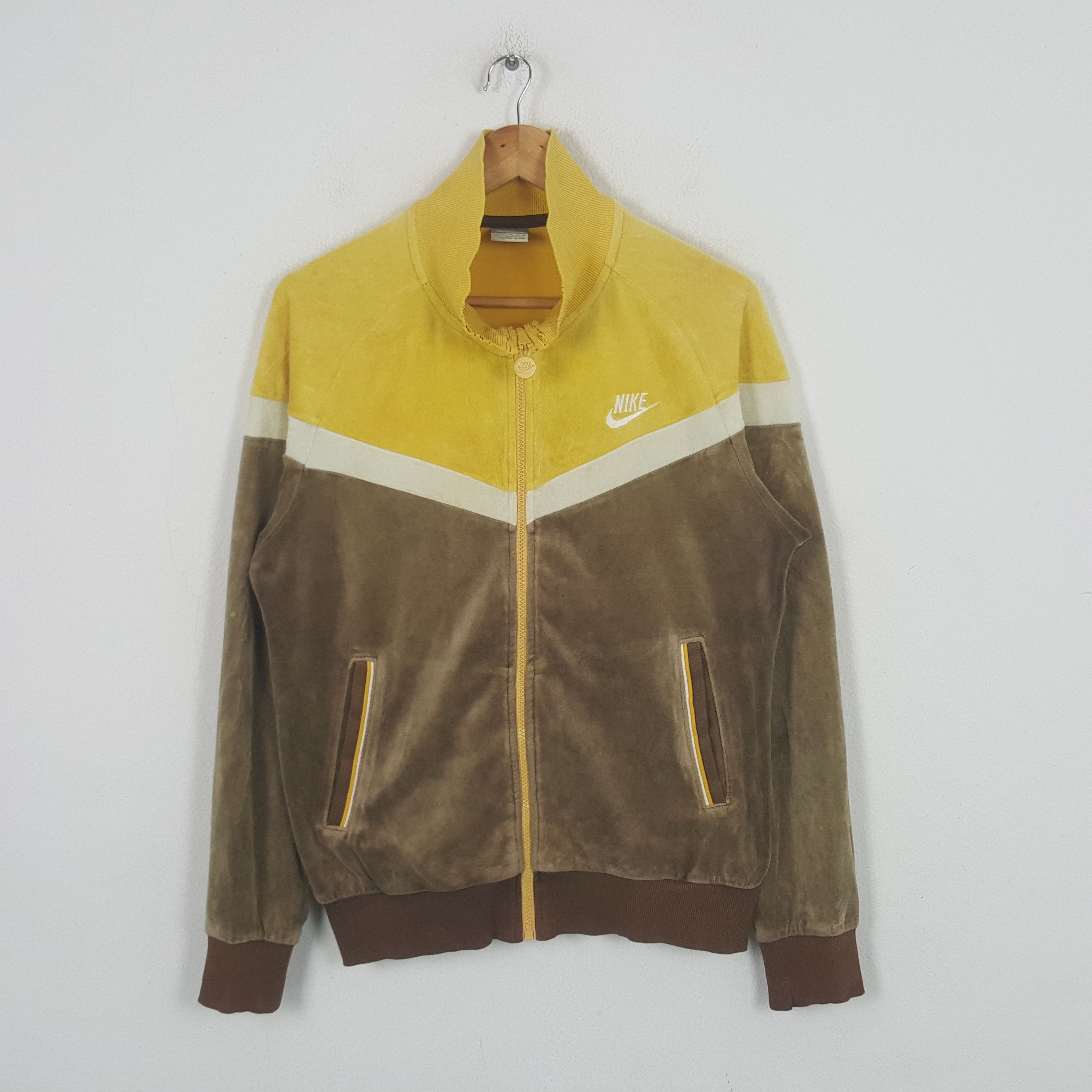 Nike Vintage Nike American Sports Velvet Jacket RR20 Size US M / EU 48-50 / 2 - 1 Thumbnail