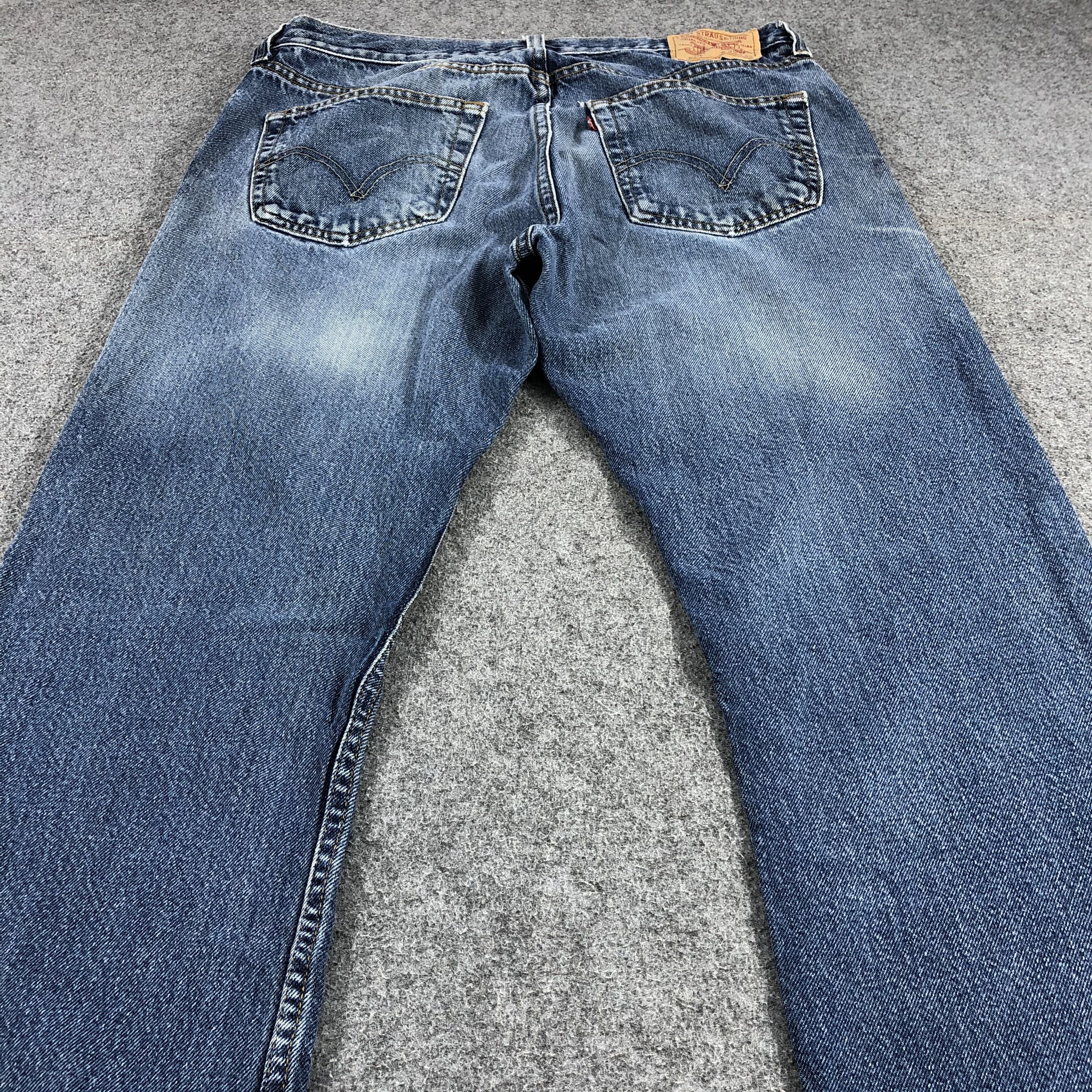 Levi's Vintage Levis 514 Jeans Blue Distressed Hem KJ519 Size US 36 / EU 52 - 4 Thumbnail