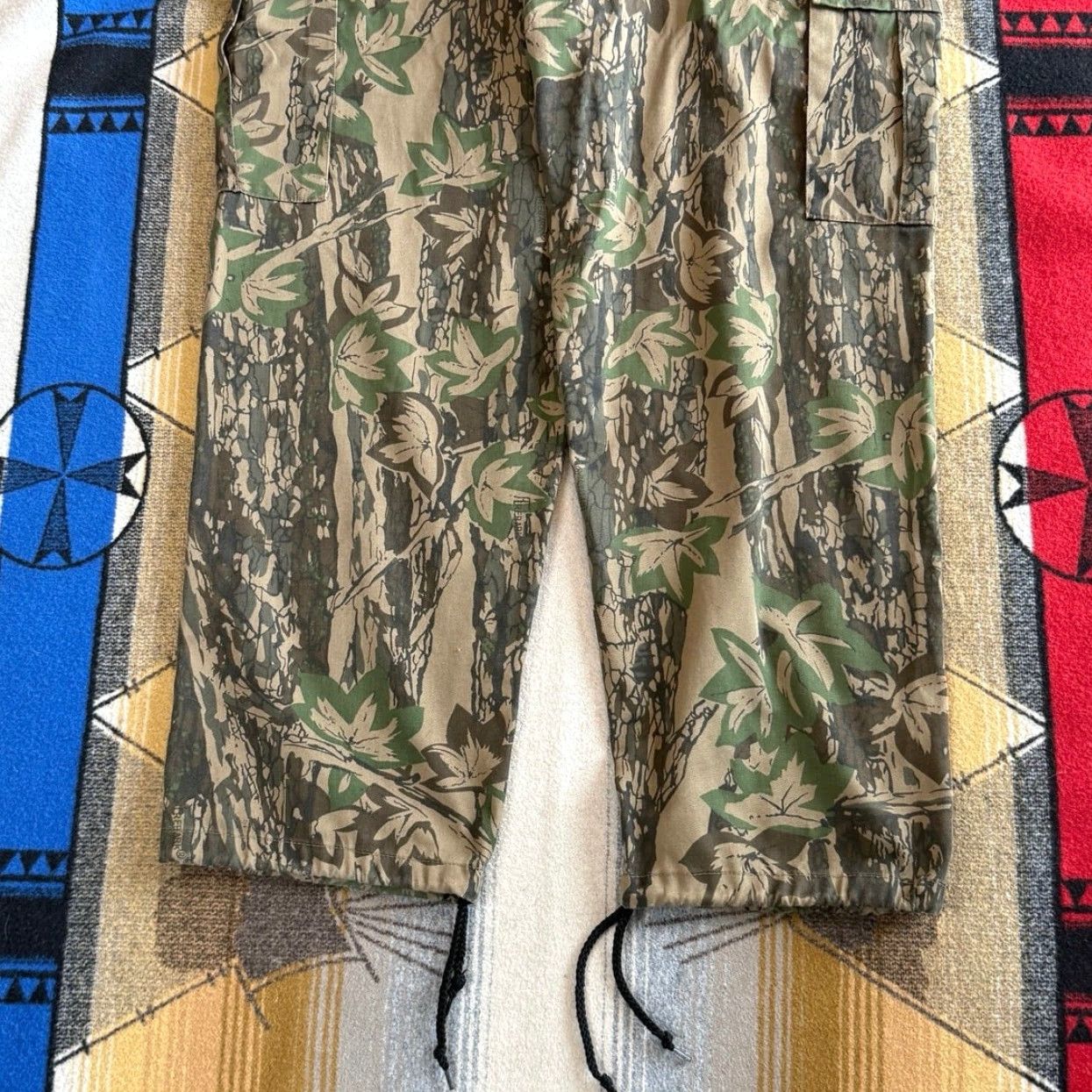 Vintage VINTAGE Northwest Territory Trebark Camo Camouflage Cargo Pants Men Regular Medium 32x31 Brown Camouflage 90s Outdoor Fall Spring Summer Winter Mens Size US 31 - 7 Thumbnail