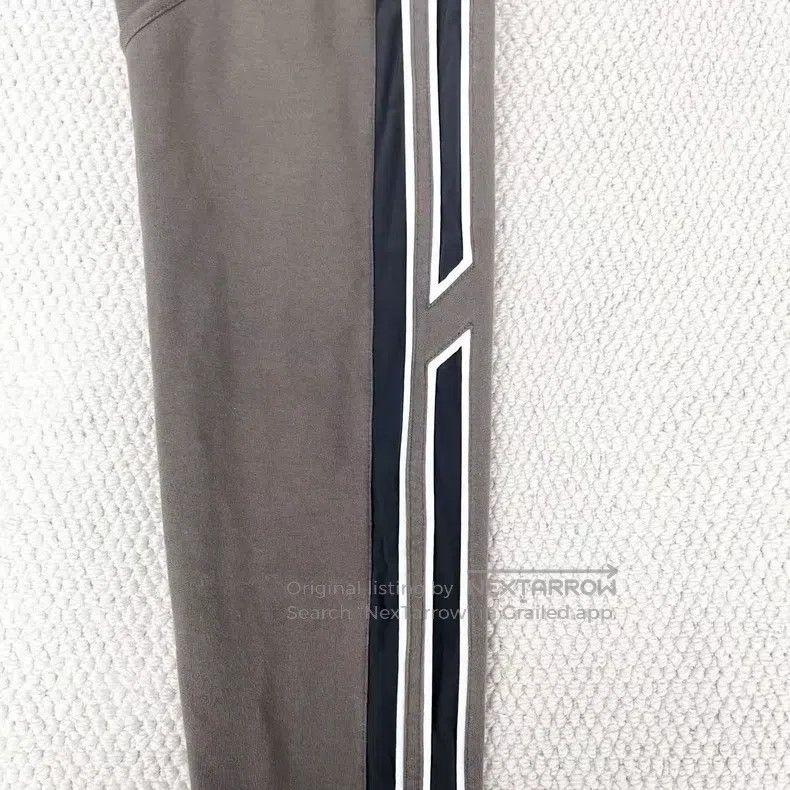 Hermes Hermes Brown, logo with striped sleeves, fleece-lined zip- Size US XL / EU 56 / 4 - 4 Thumbnail