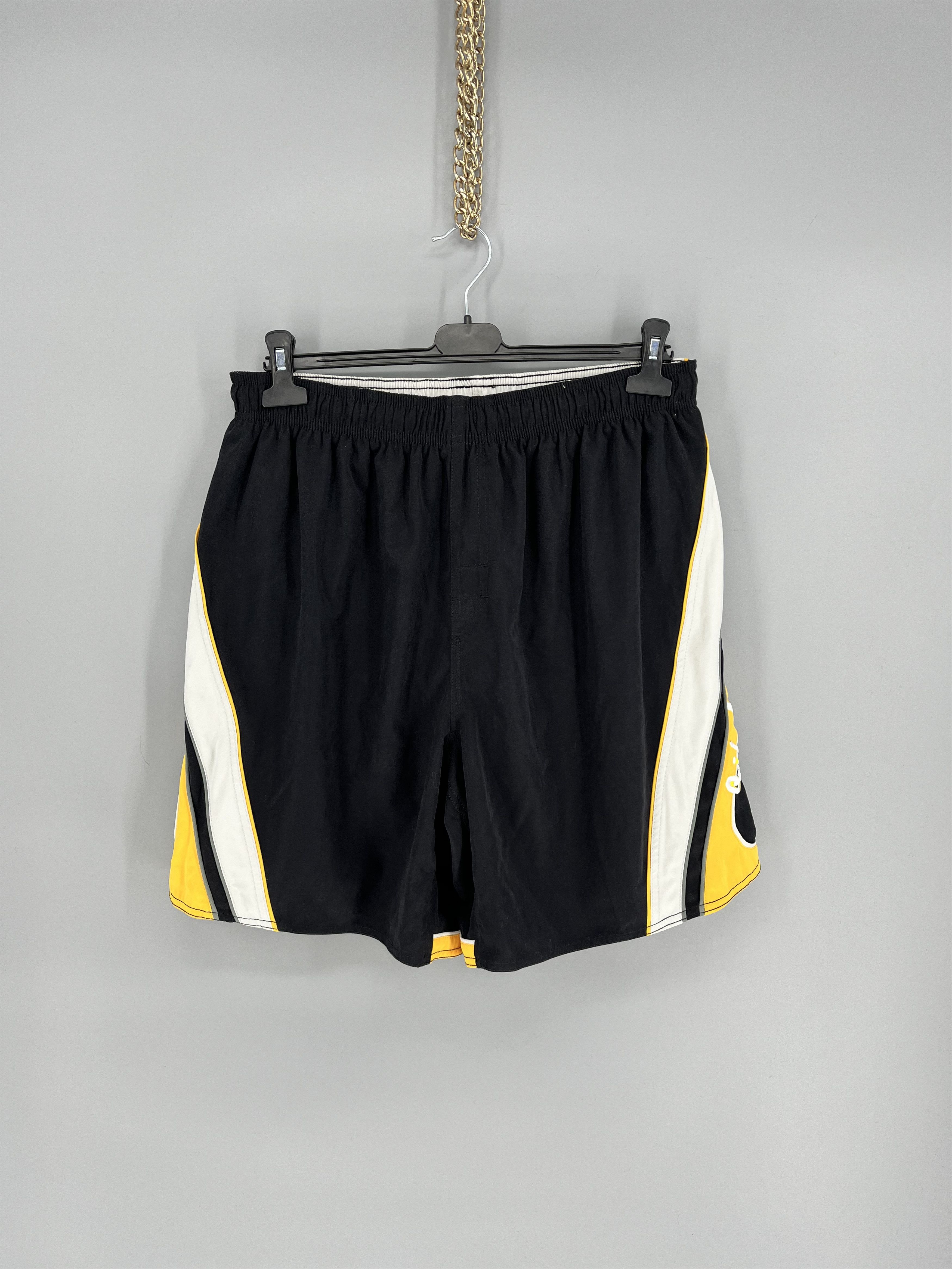 Quiksilver Vintage Quiksilver Shorts Big Logo Y2K Style 90s Surfing Size US 36 / EU 52 - 1 Thumbnail