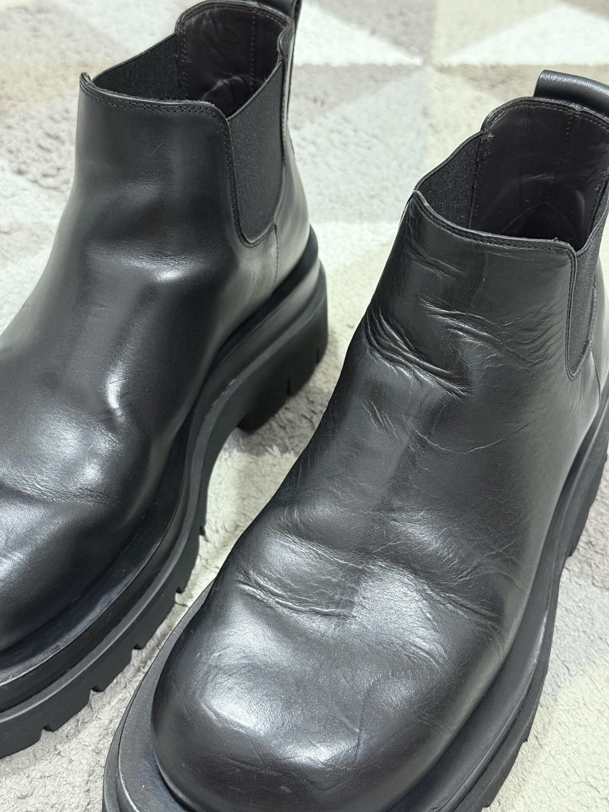 Bottega Veneta Bottega Veneta Lug Ankel Boot Calfskin Size US 4.5 / IT 34.5 - 6 Thumbnail