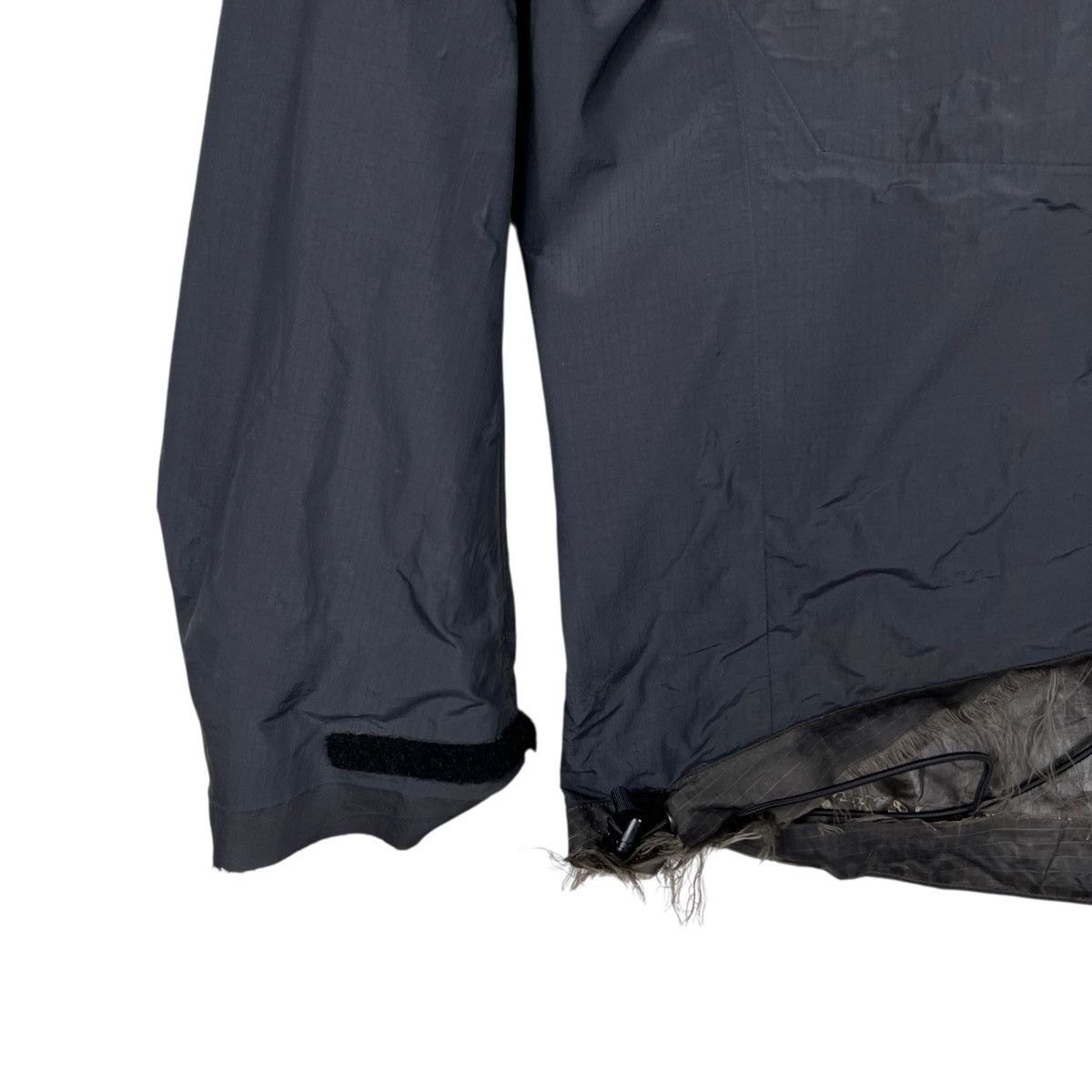 Arc'teryx 🔥 Arc'teryx arcteryx Goretex Jacket Very Worn - Size M Size US M / EU 48-50 / 2 - 7 Thumbnail