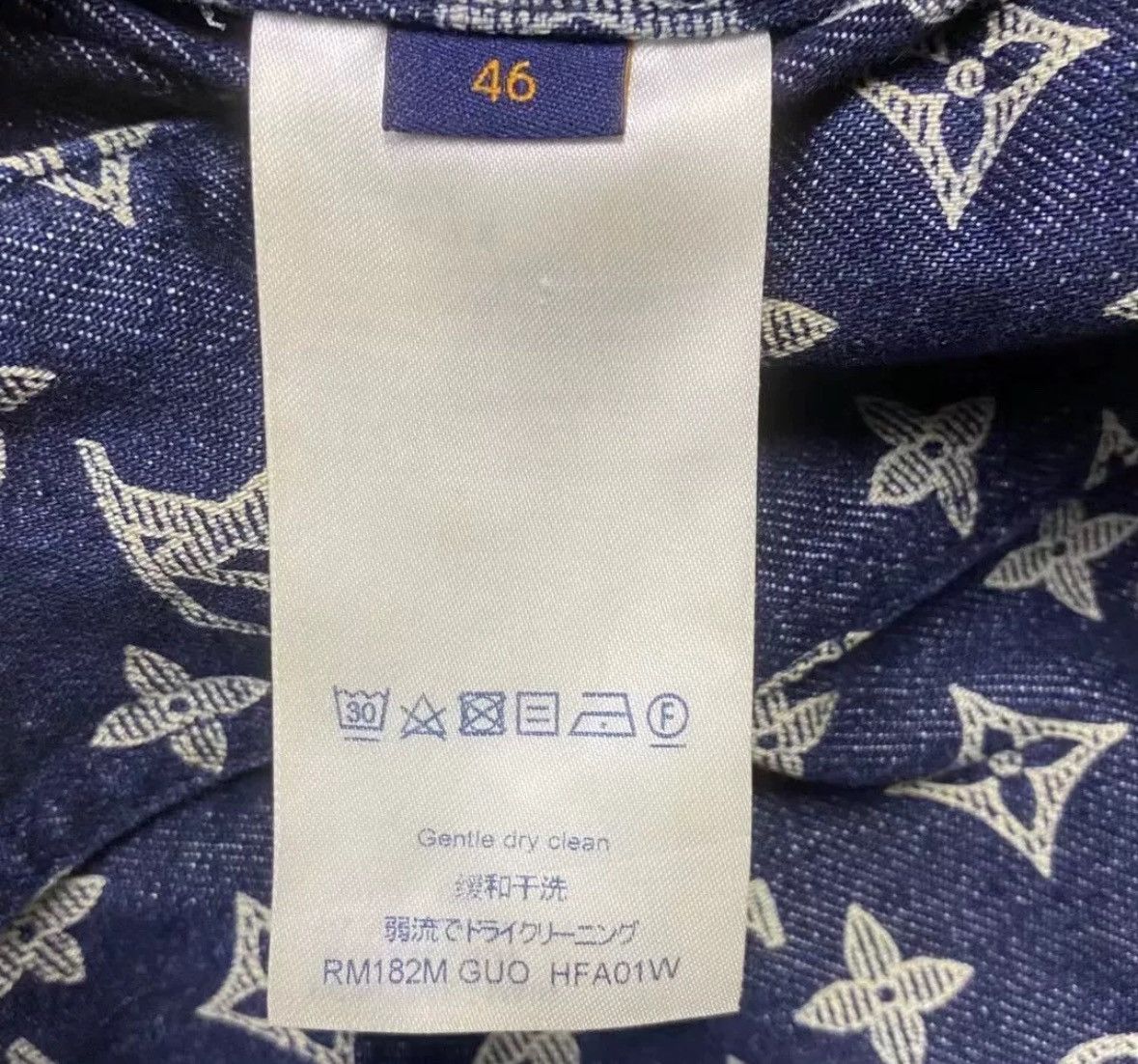 Louis Vuitton Louis Vuitton's latest blue pop edition denim jacket Size US S / EU 44-46 / 1 - 5 Thumbnail