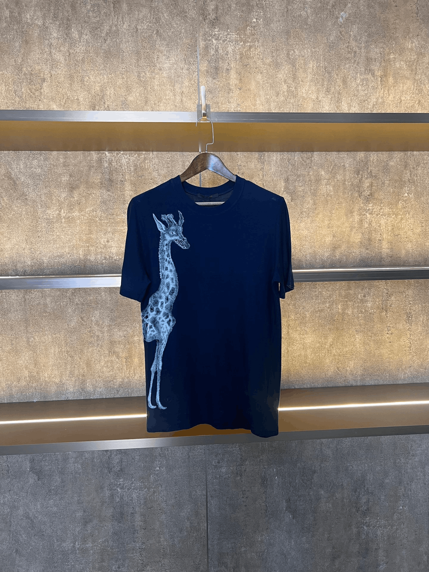 Louis Vuitton Louis Vuitton T-Shirt m Men Size US M / EU 48-50 / 2 - 1 Thumbnail