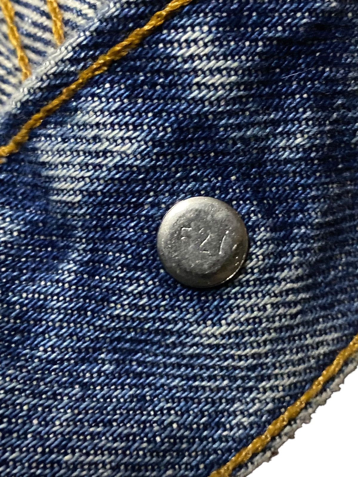 Levi's 1980s Levi's denim jacket in blue, with a distressed look Size US S / EU 44-46 / 1 - 8 Thumbnail