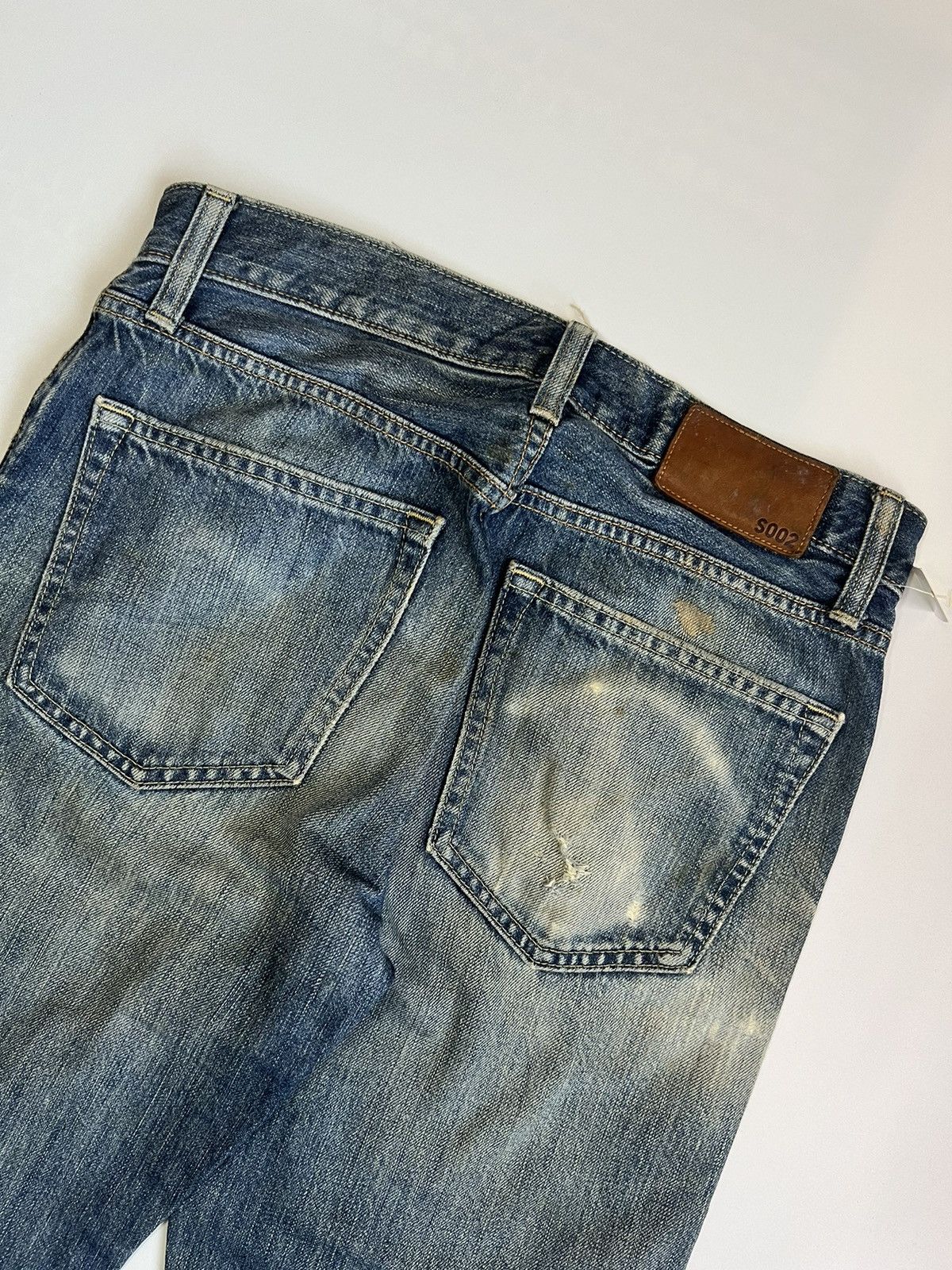 Uniqlo Uniqlo UJ Regular Fit Dirty Washed Denim Size US 29 - 13 Thumbnail