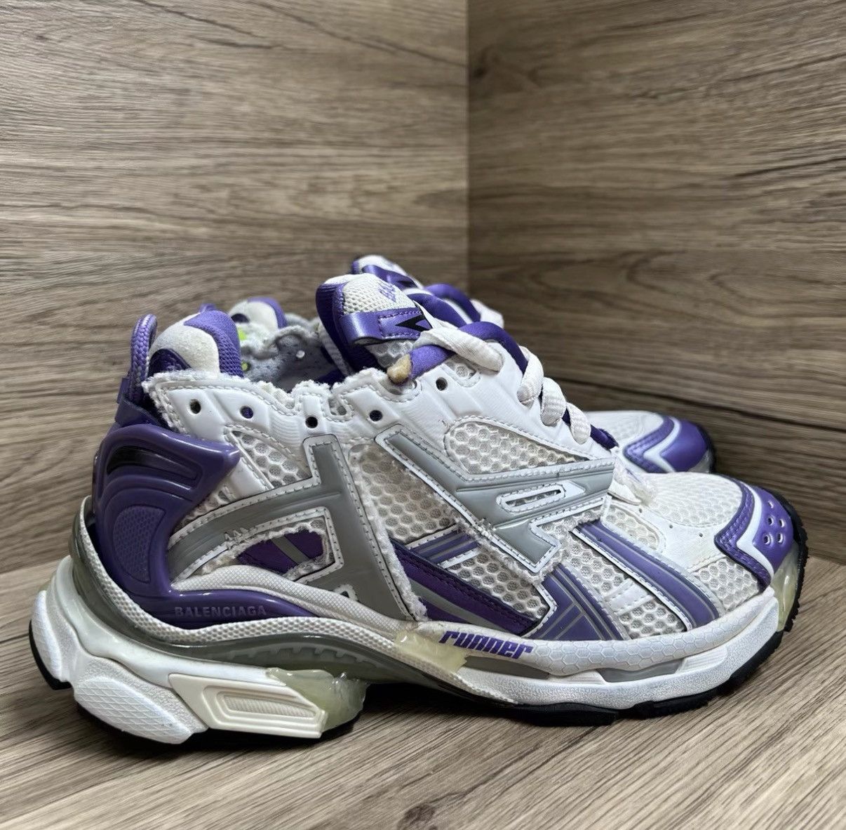 Balenciaga Balenciaga Runner White & Purple Vintage Sneakers J41 Size US 6 / IT 36 - 3 Thumbnail