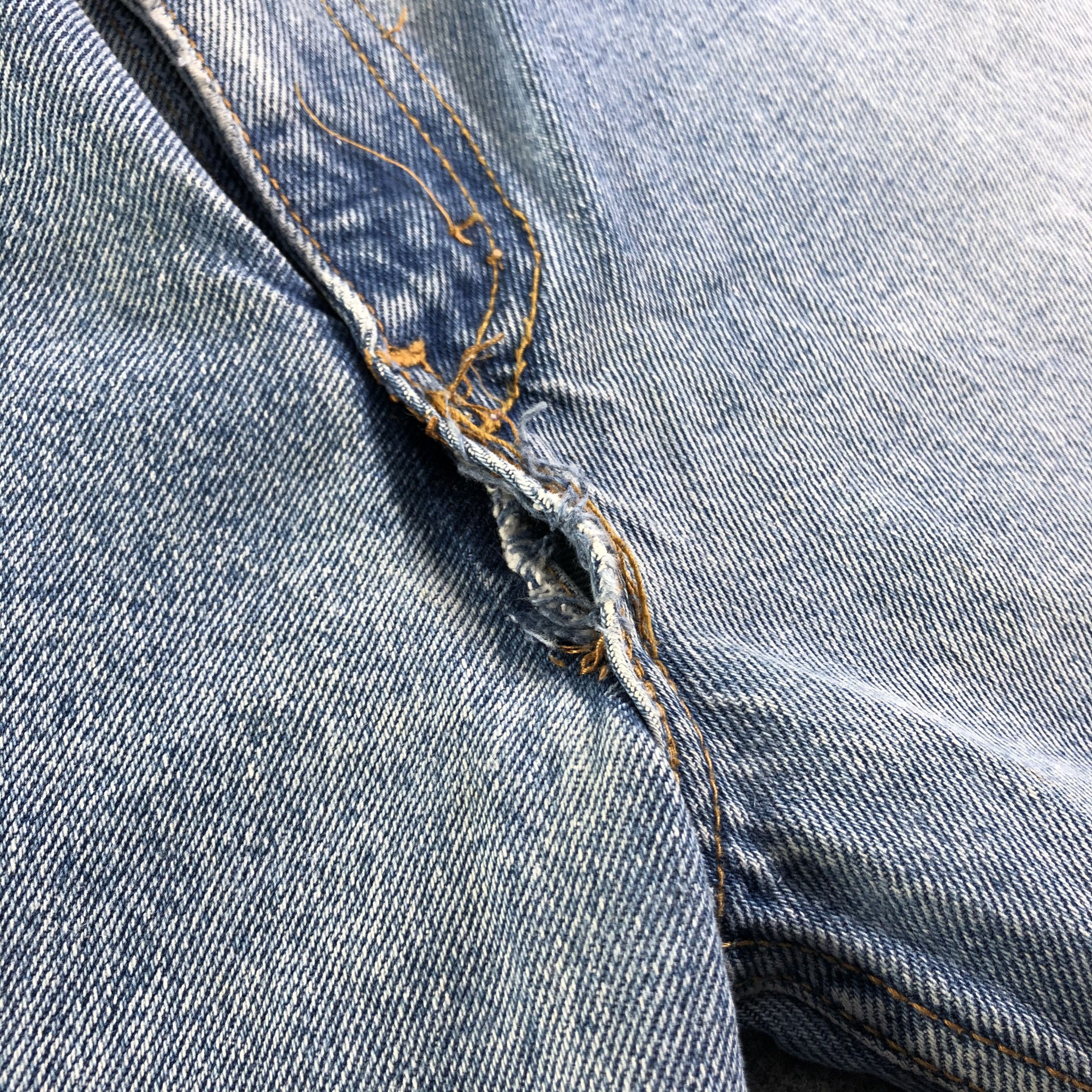 Levi's Vintage Blue Wash Levis 550 Jeans-J3161 Size US 37 - 8 Thumbnail