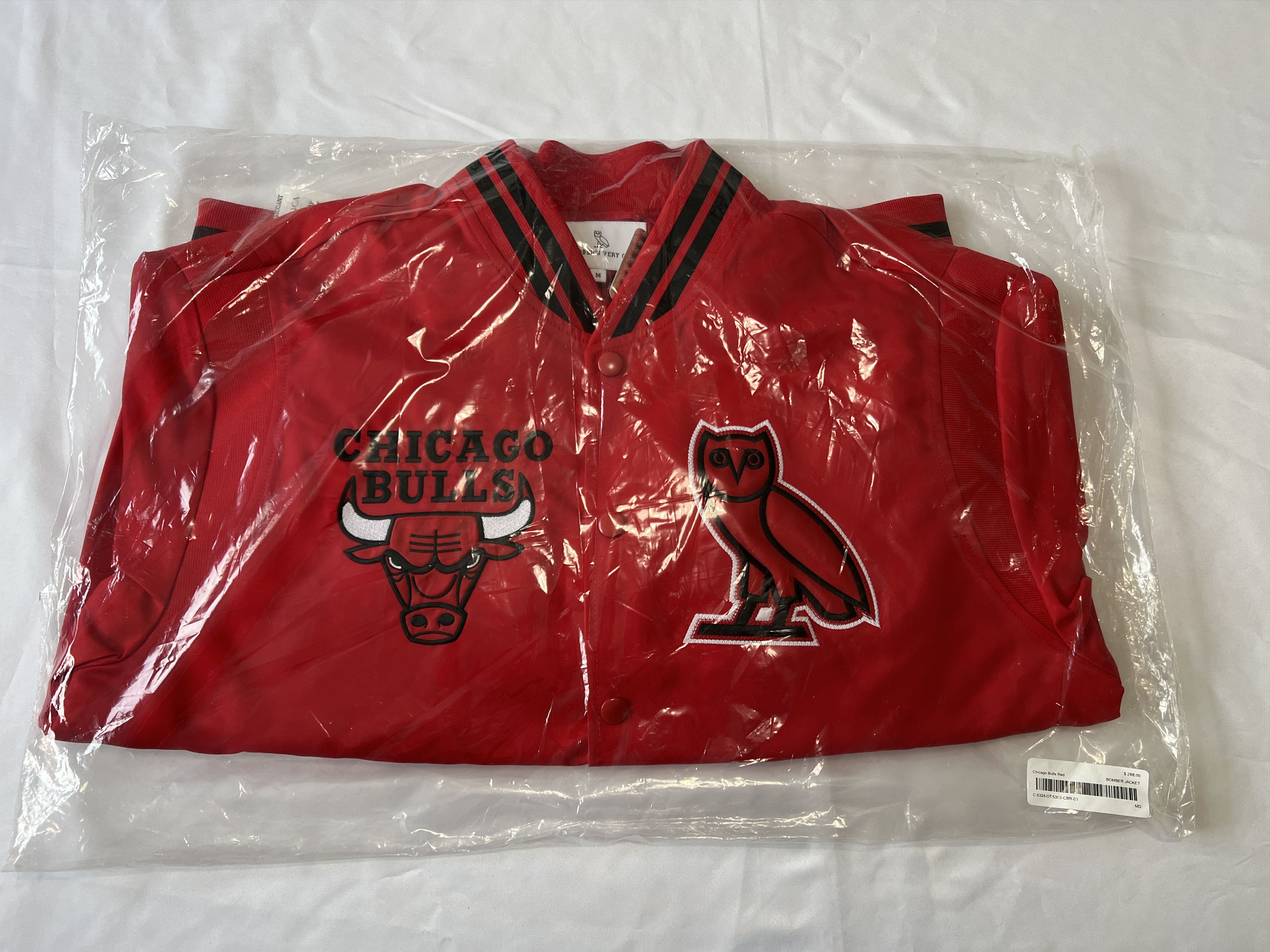 Drake OVO x NBA x CHICAGO BULLS SATIN VARSITY JACKET Size US M / EU 48-50 / 2 - 2 Thumbnail