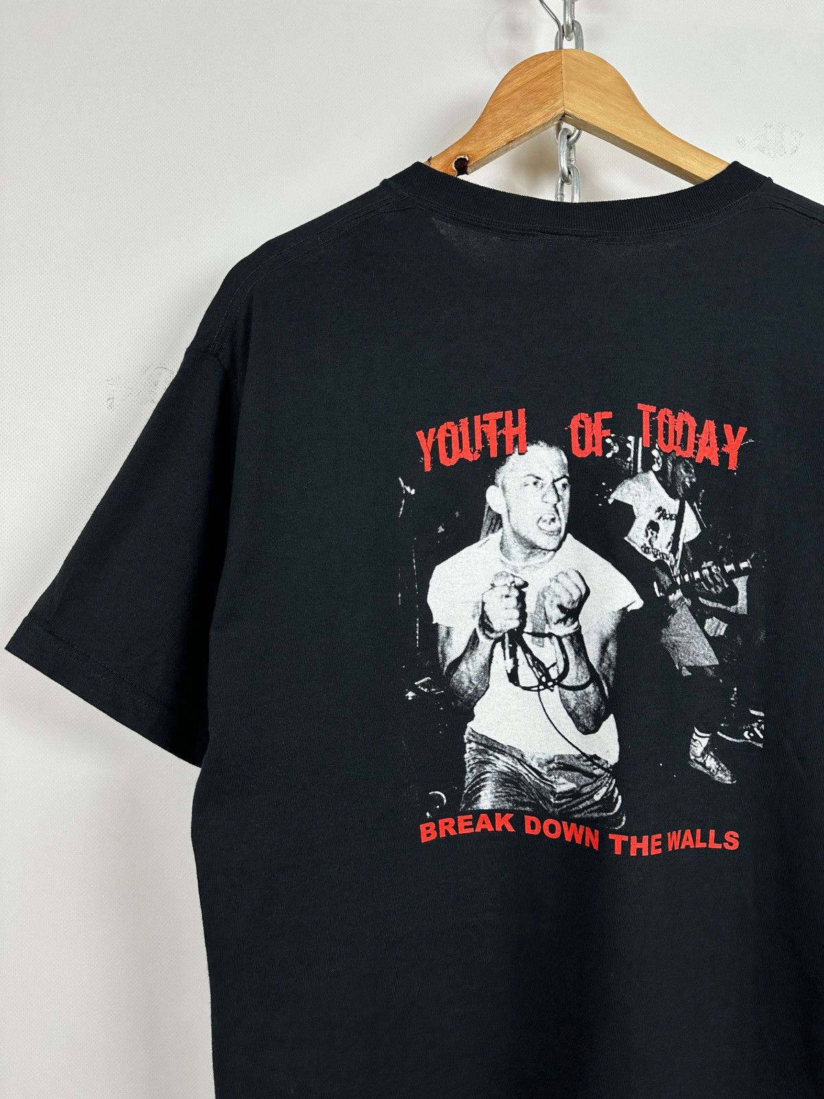 Band Tees Vintage Youth Of Today Break Down The Walls Band T-Shirt Size US L / EU 52-54 / 3 - 4 Thumbnail