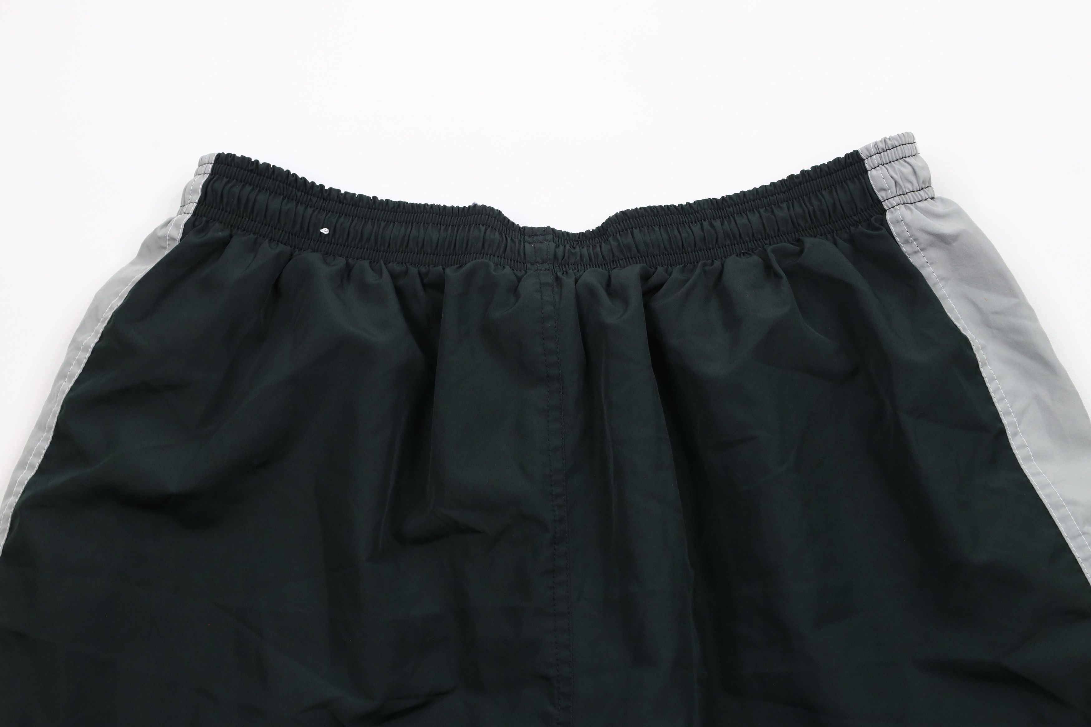 Reebok × Vintage Vintage 90s Reebok Spell Out Lined Above Knee Shorts Black Size US 36 / EU 52 - 10 Thumbnail
