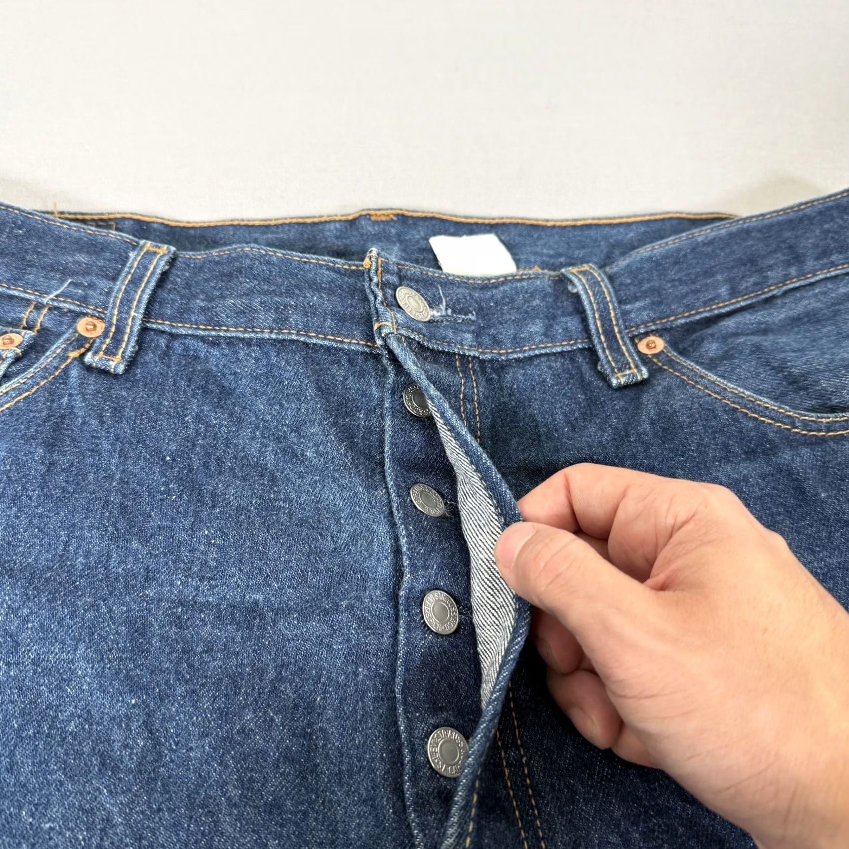 Levi's VINTAGE Levi's 501 Jeans Mens 36x30 Blue Straight Size US 36 / EU 52 - 4 Thumbnail